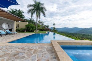 Alquiler Vacacional - w Majestic 4BR Villa w Pool at Mesa de Yeguas