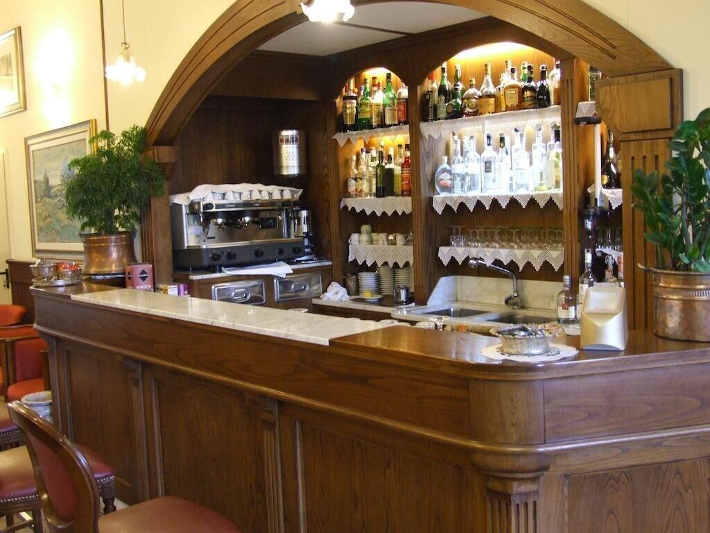 Bar/Salón Hotel Cimone