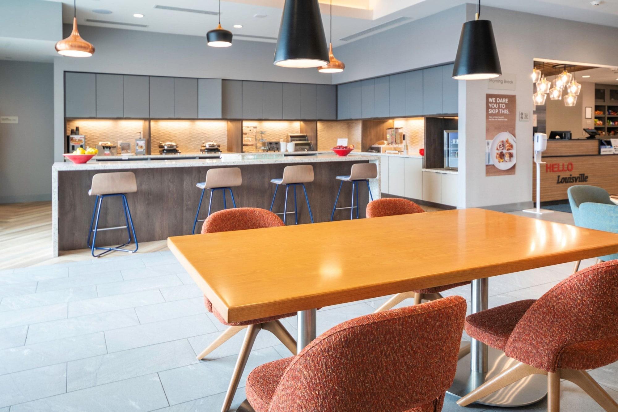 Restaurant Towneplace Suites By Marriott Louisville Downtown