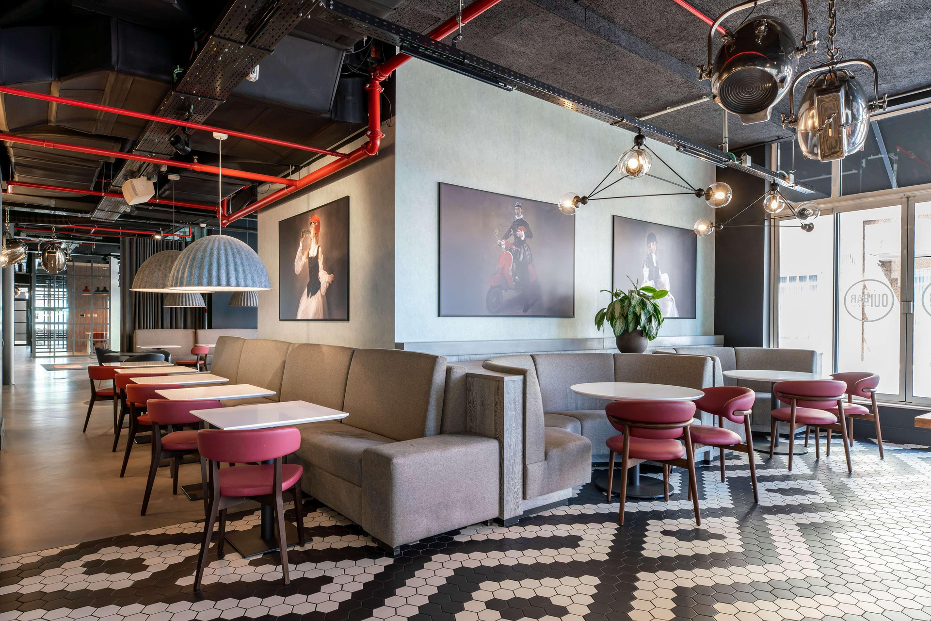 Restaurant Radisson RED Brussels