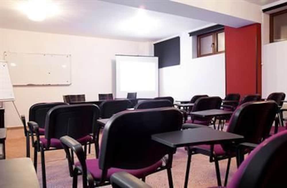 Comodidades del Alojamiento Avis Hotel By WS Hotel Group