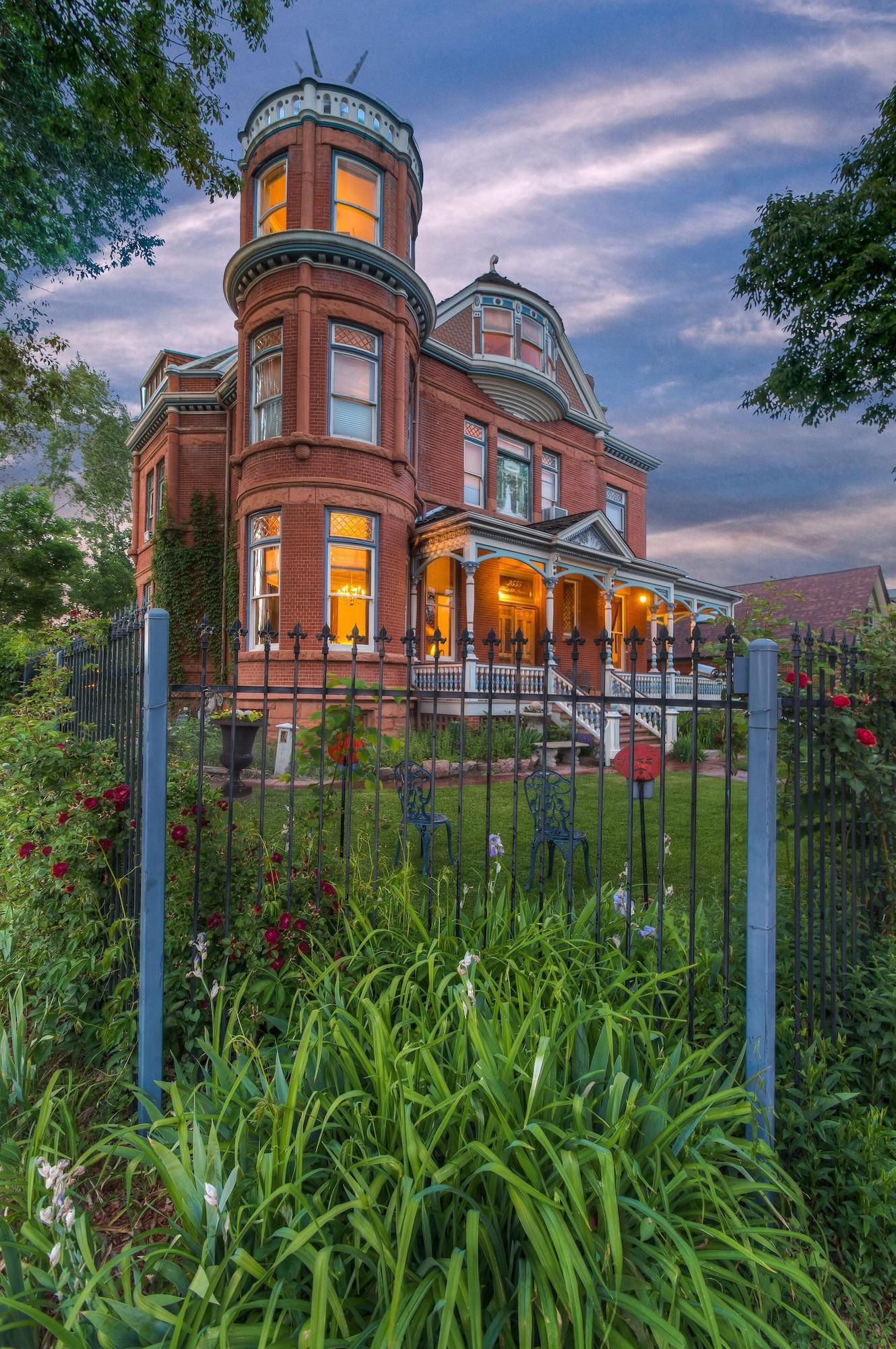 Vista Exterior Lumber Baron Inn