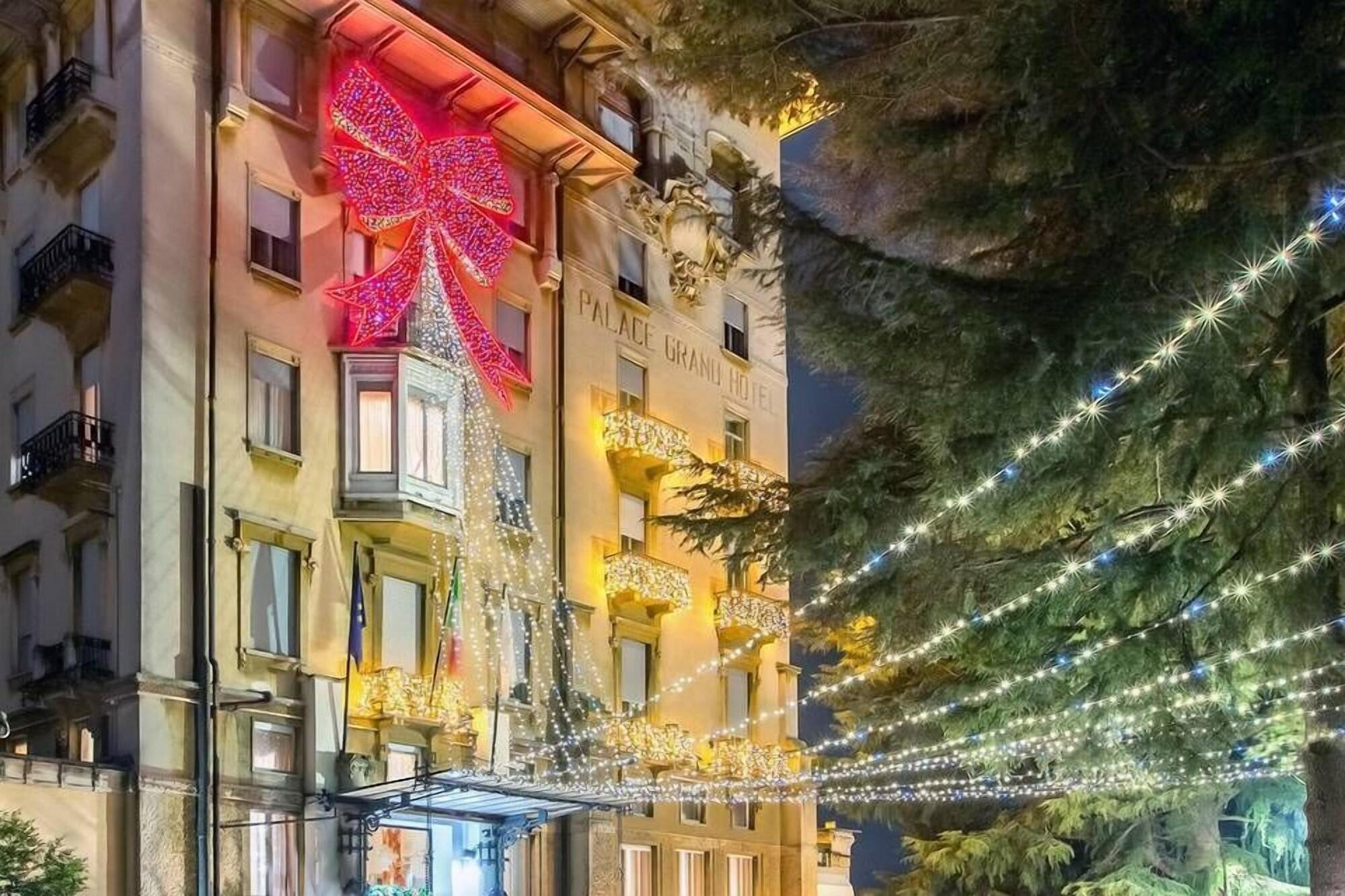 Vista Exterior Palace Grand Hotel Varese