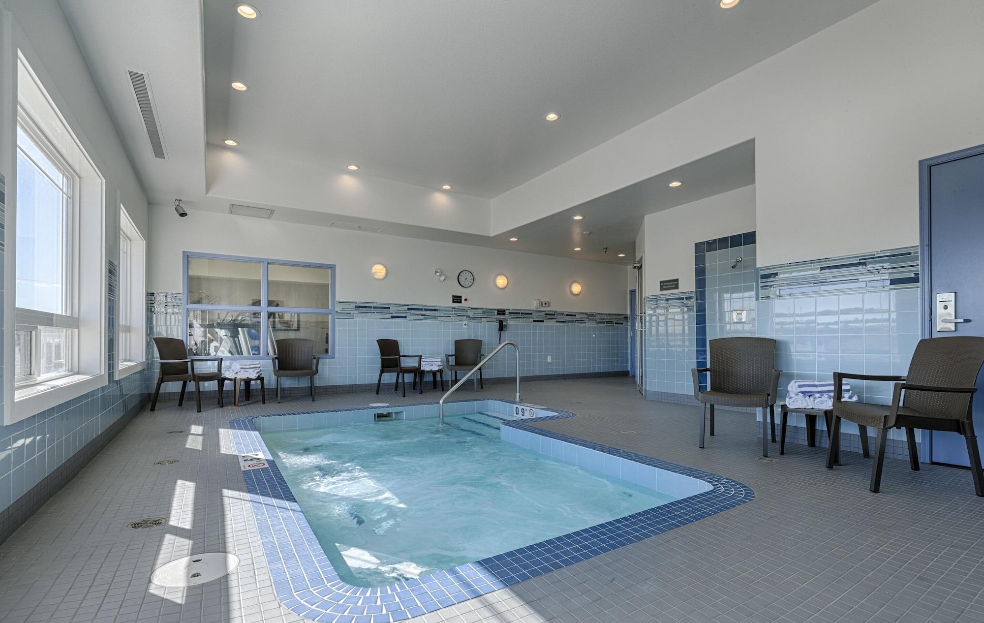 Vista Piscina Assiniboia Canalta