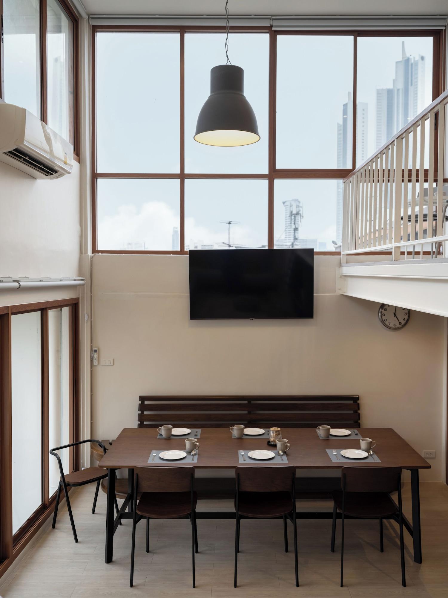 Restaurant Bedtime Storeys