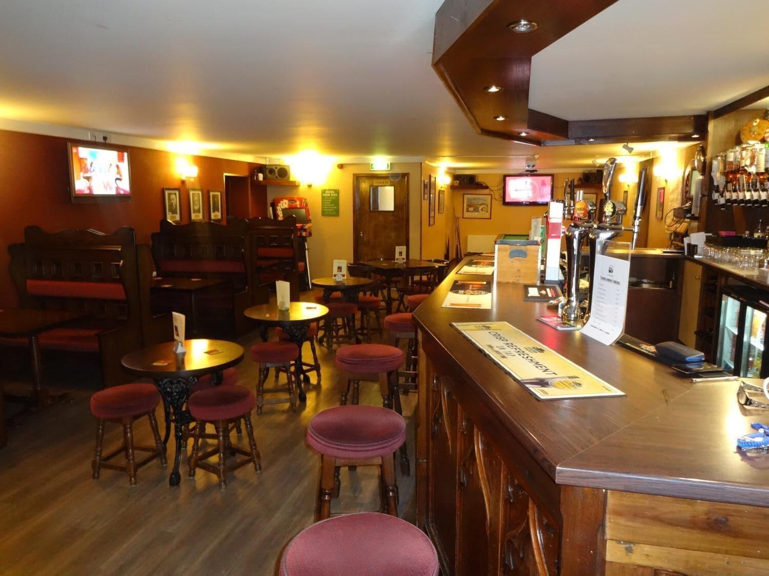 Bar/Salón St Cyrus Village Inn