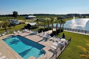 Alquiler Vacacional - Luxury RV Lot 82 in Grand Riviera Resort in Foley, AL. Minutes from all the fun.