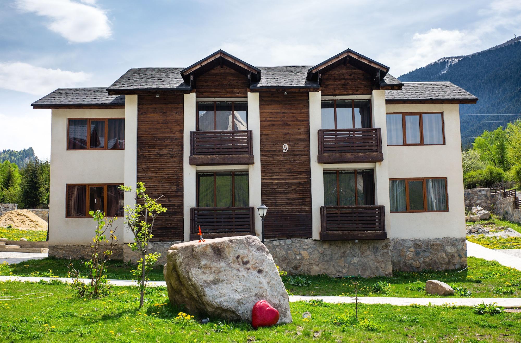 Vista Exterior Hotel Banguriani