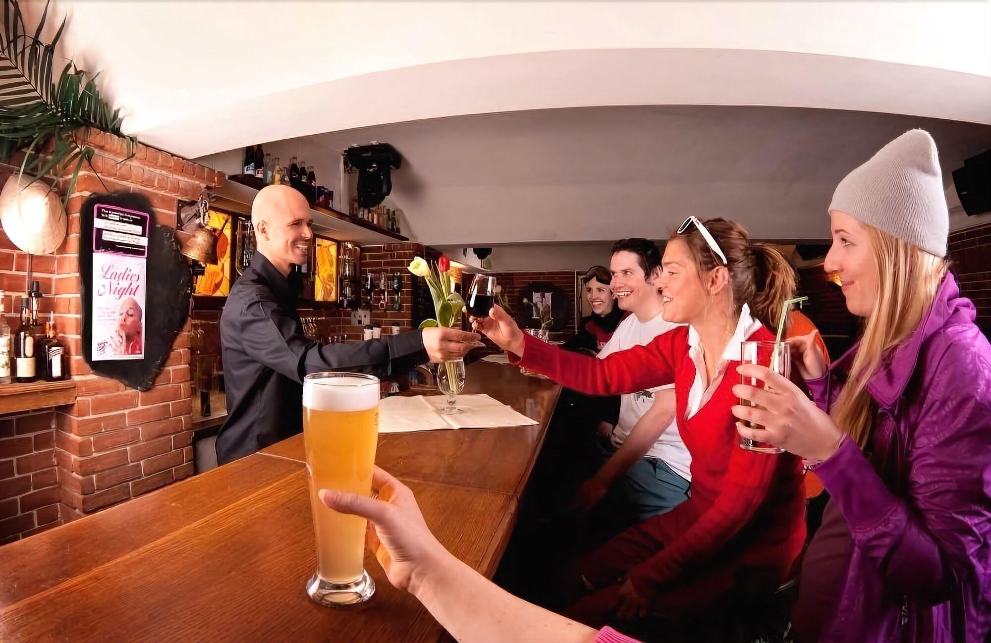 Bar/Salón Olympic