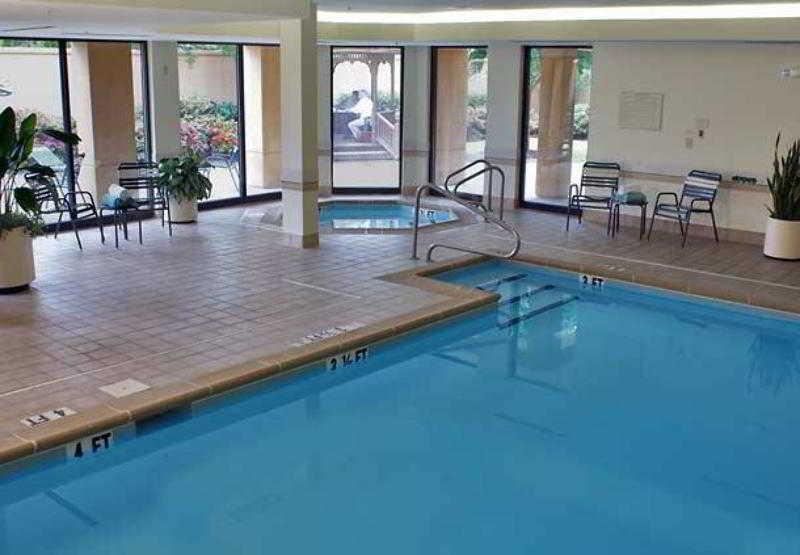 Vista Piscina Spark by Hilton Birmingham Colonnade