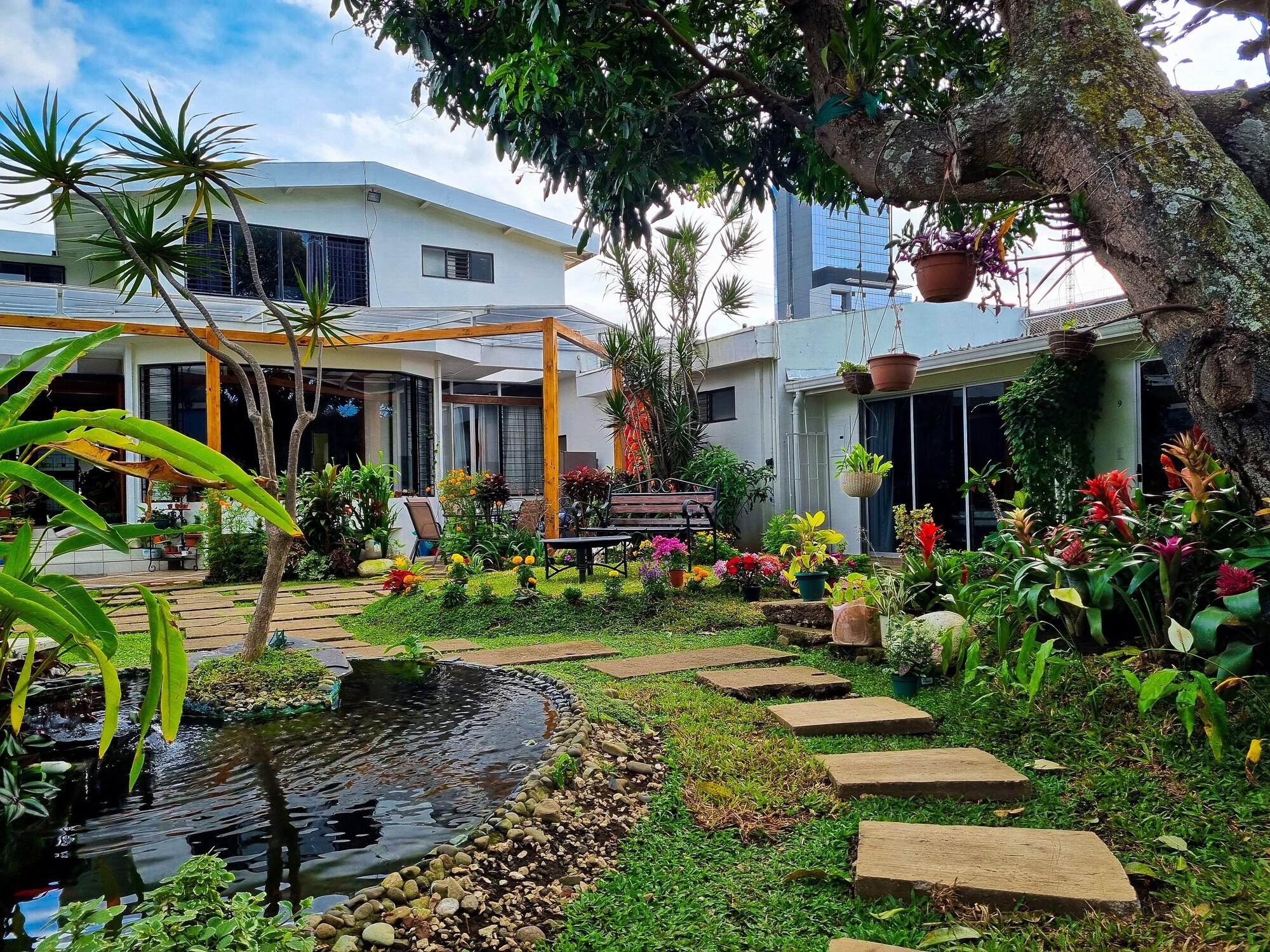 Varios Casa Jardin Del Mango
