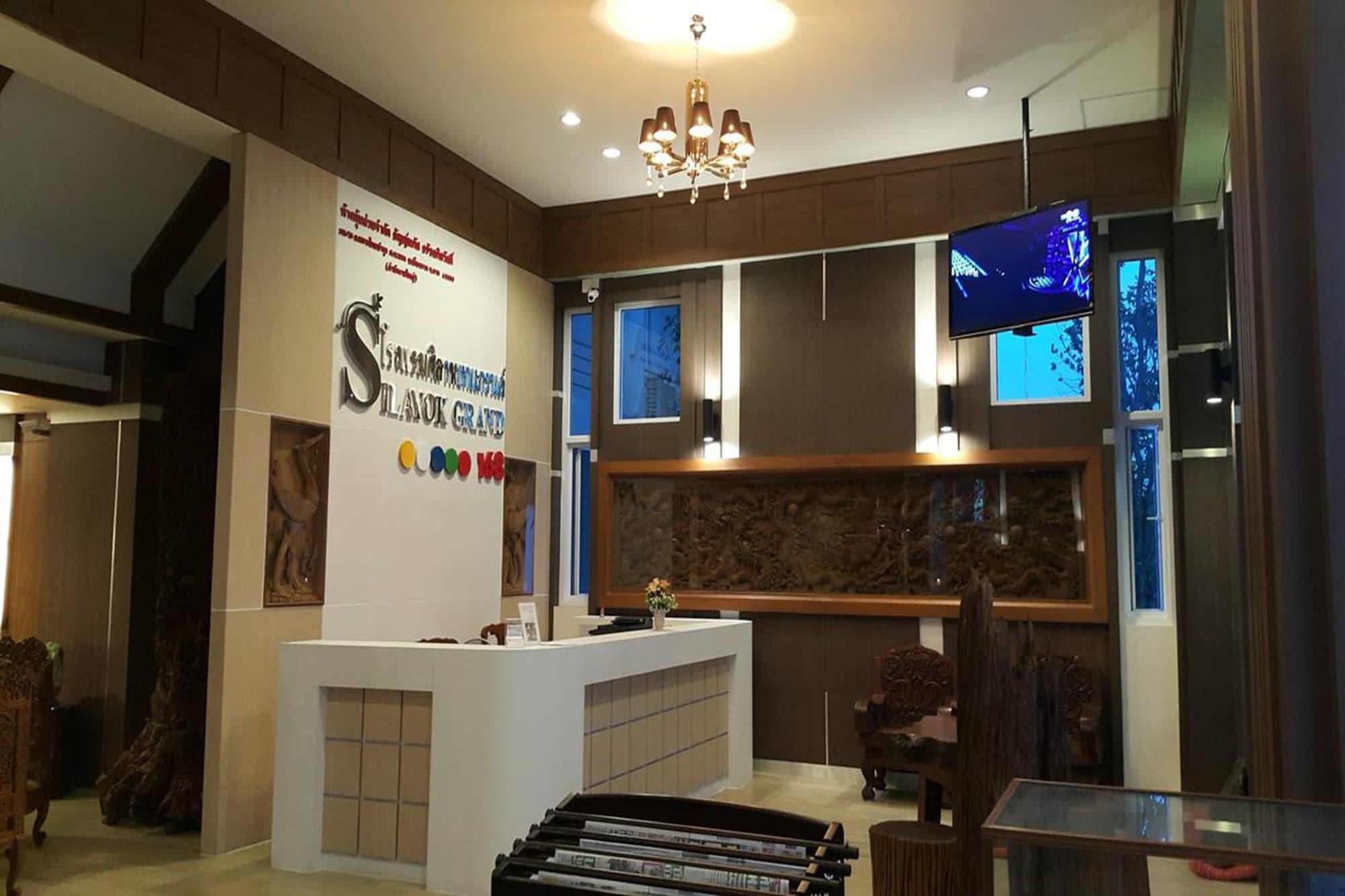 Vista Lobby Silayok Grand Hotel