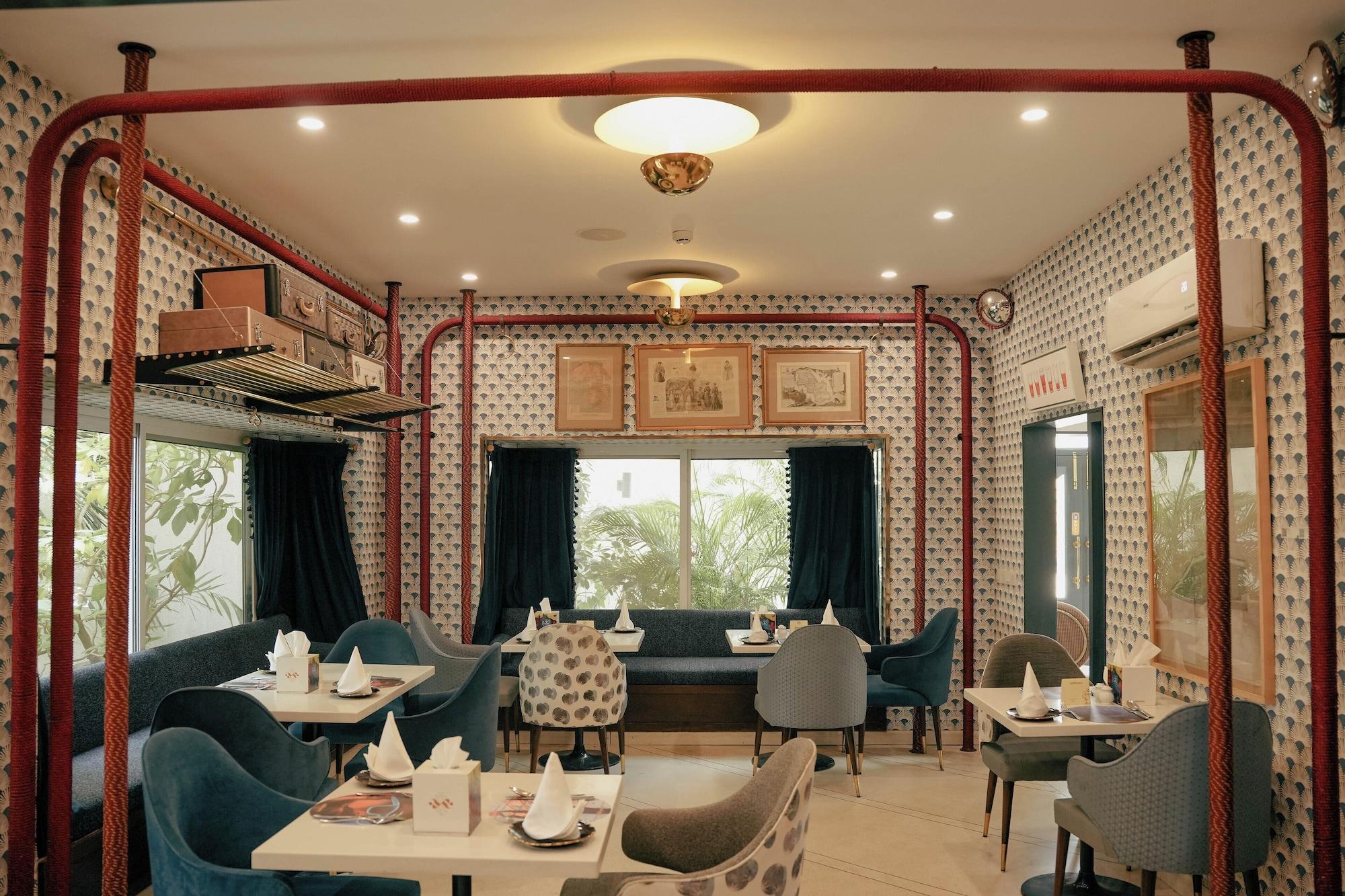 Restaurant Ambiance Boutique Art Hotel Karachi