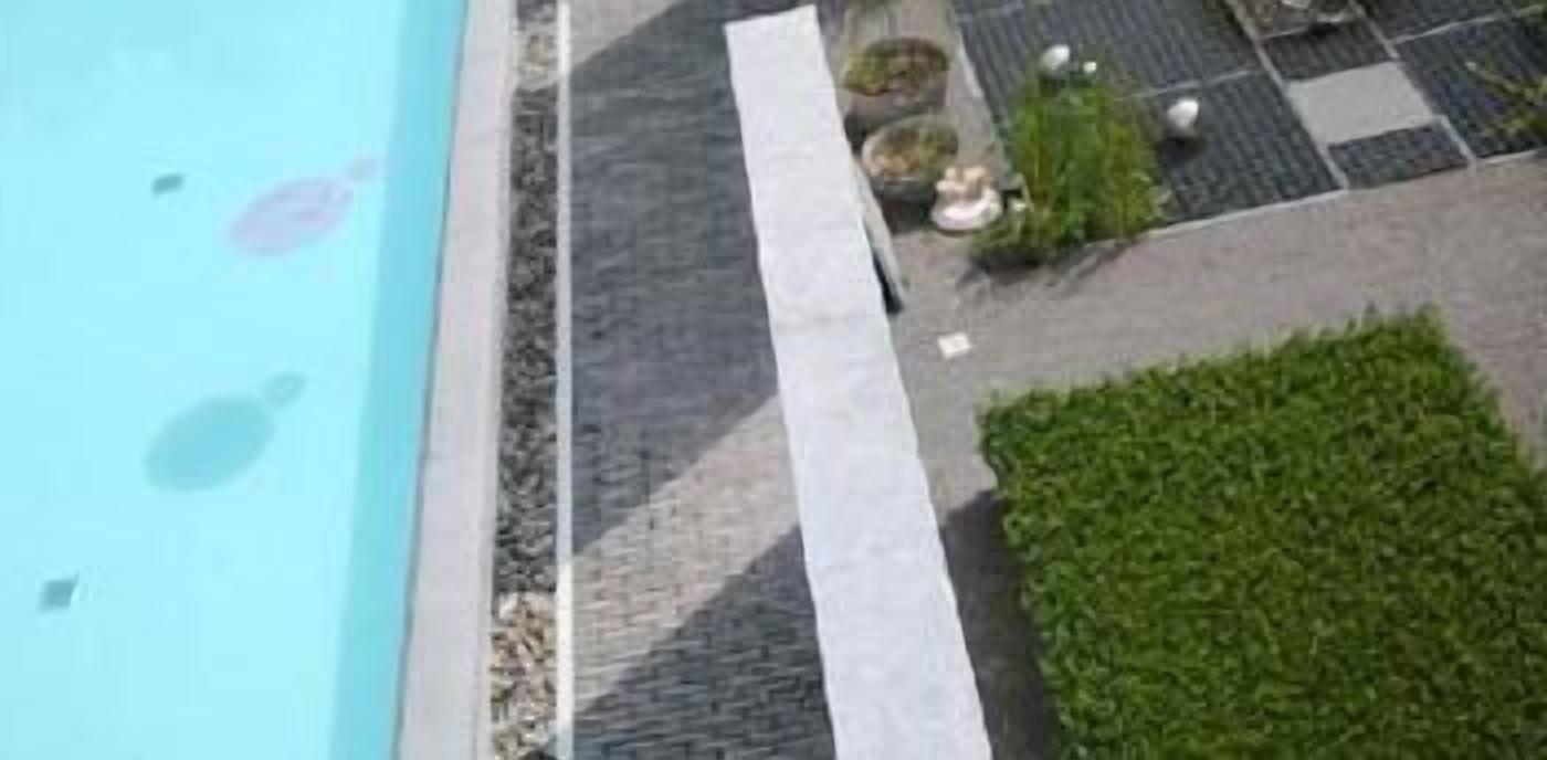 Vista Piscina Maison Bousson Bed & Breakfast