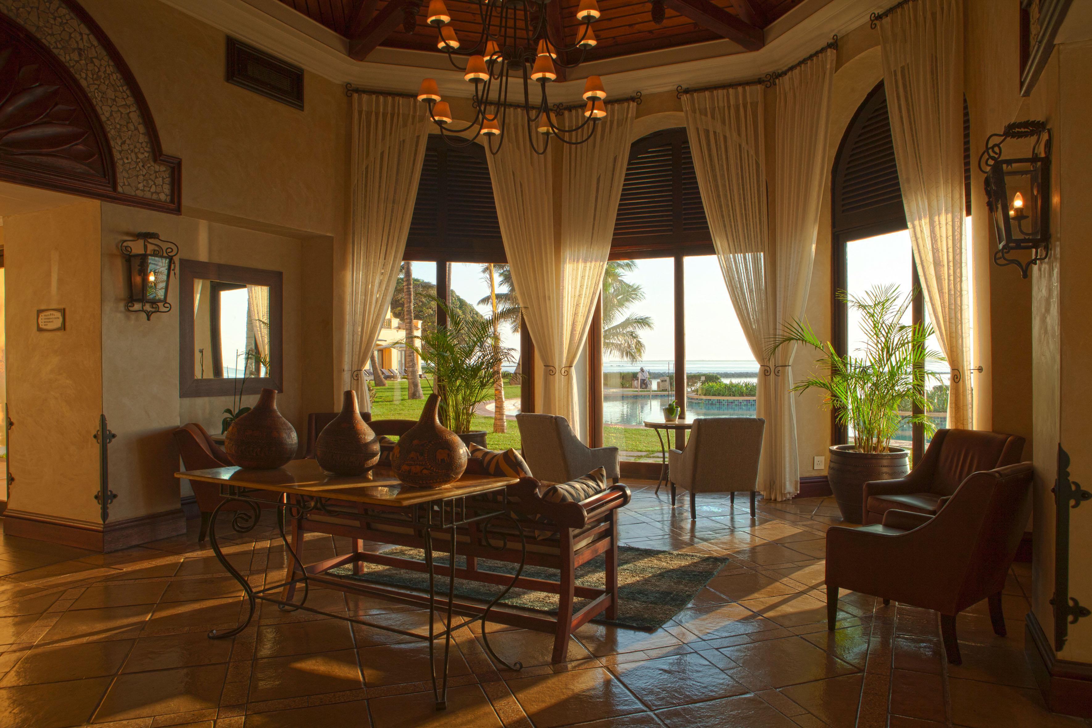 Vista Lobby Southern Sun Maputo