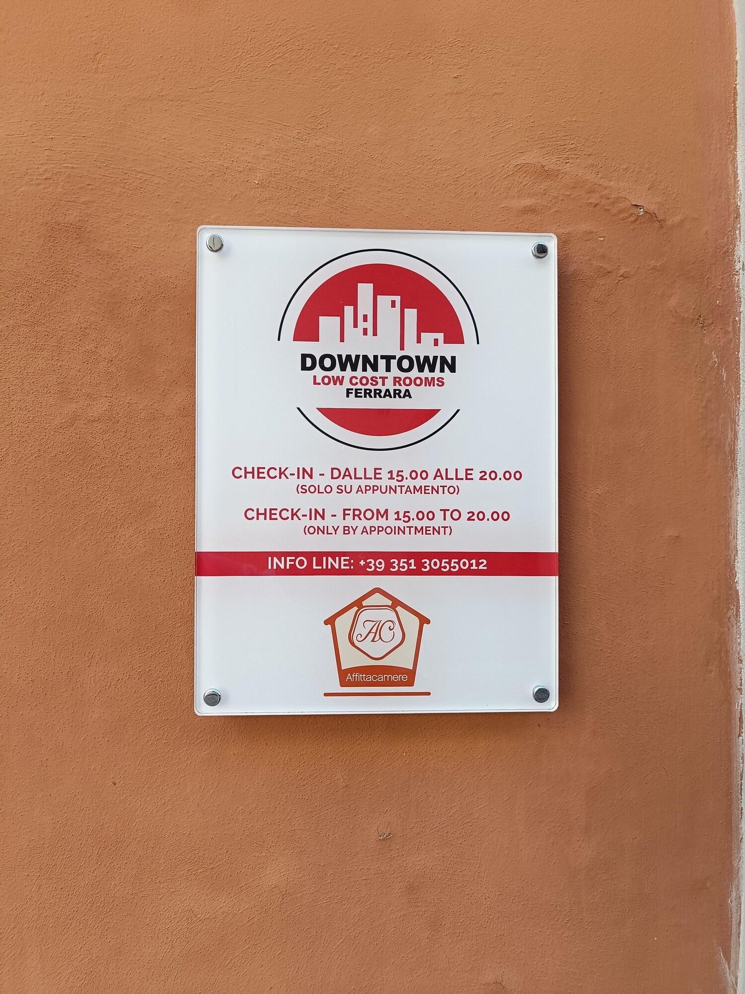 Vista Exterior Downtown Ferrara - Low Cost Rooms