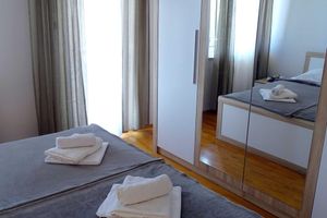 Alquiler Vacacional - Novi Vinodolski Seafront Apartments With Balcony