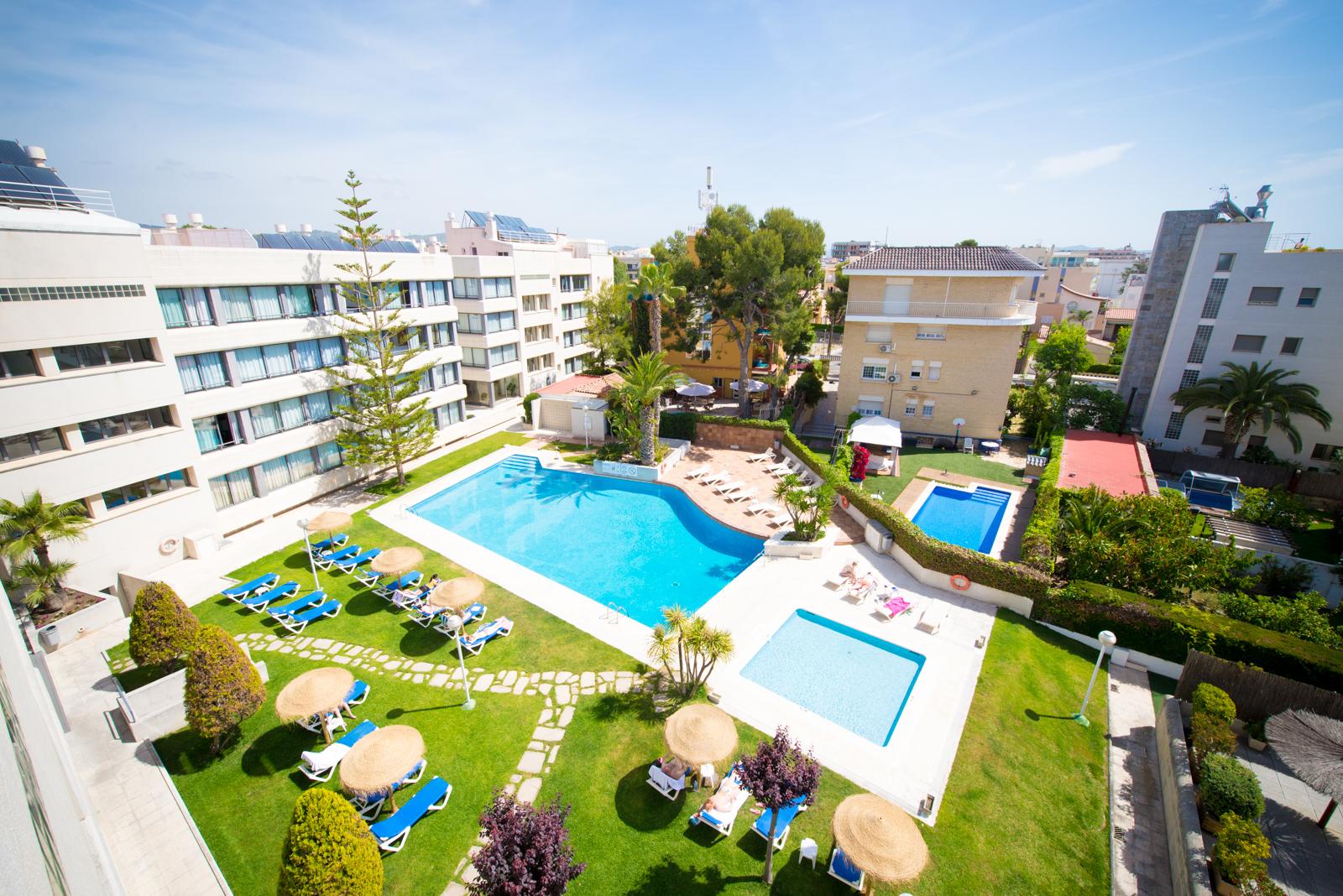 Vista Exterior Atenea Park - Suites Apartments
