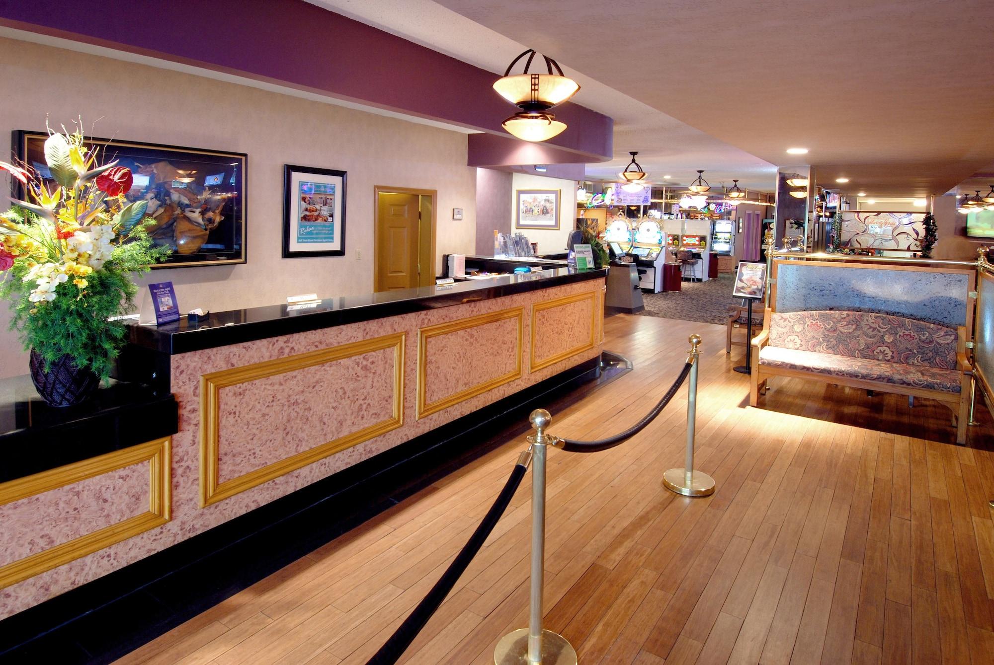 Vista Lobby Mardi Gras Hotel & Casino