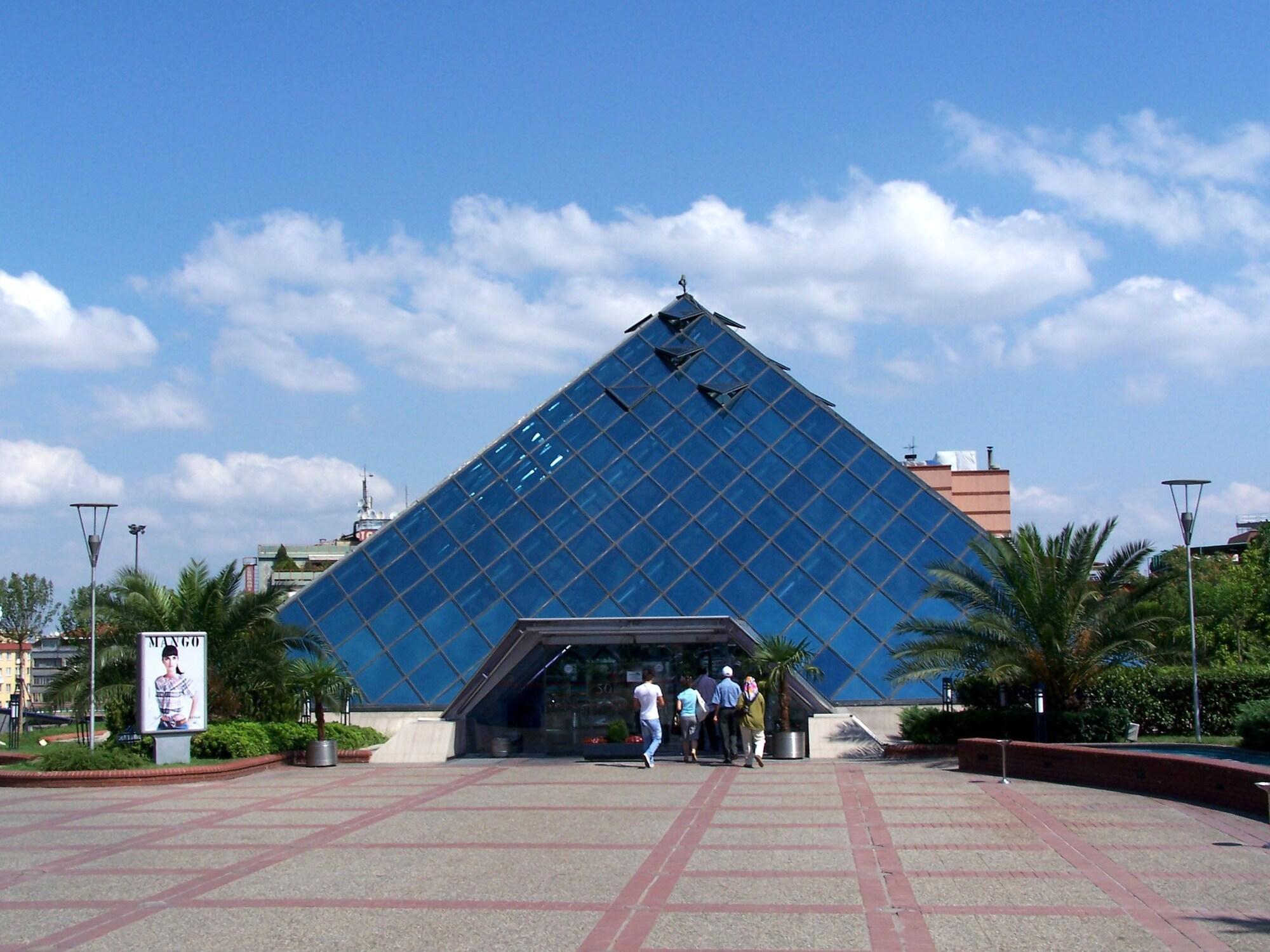 Vista Exterior Guner Hotel