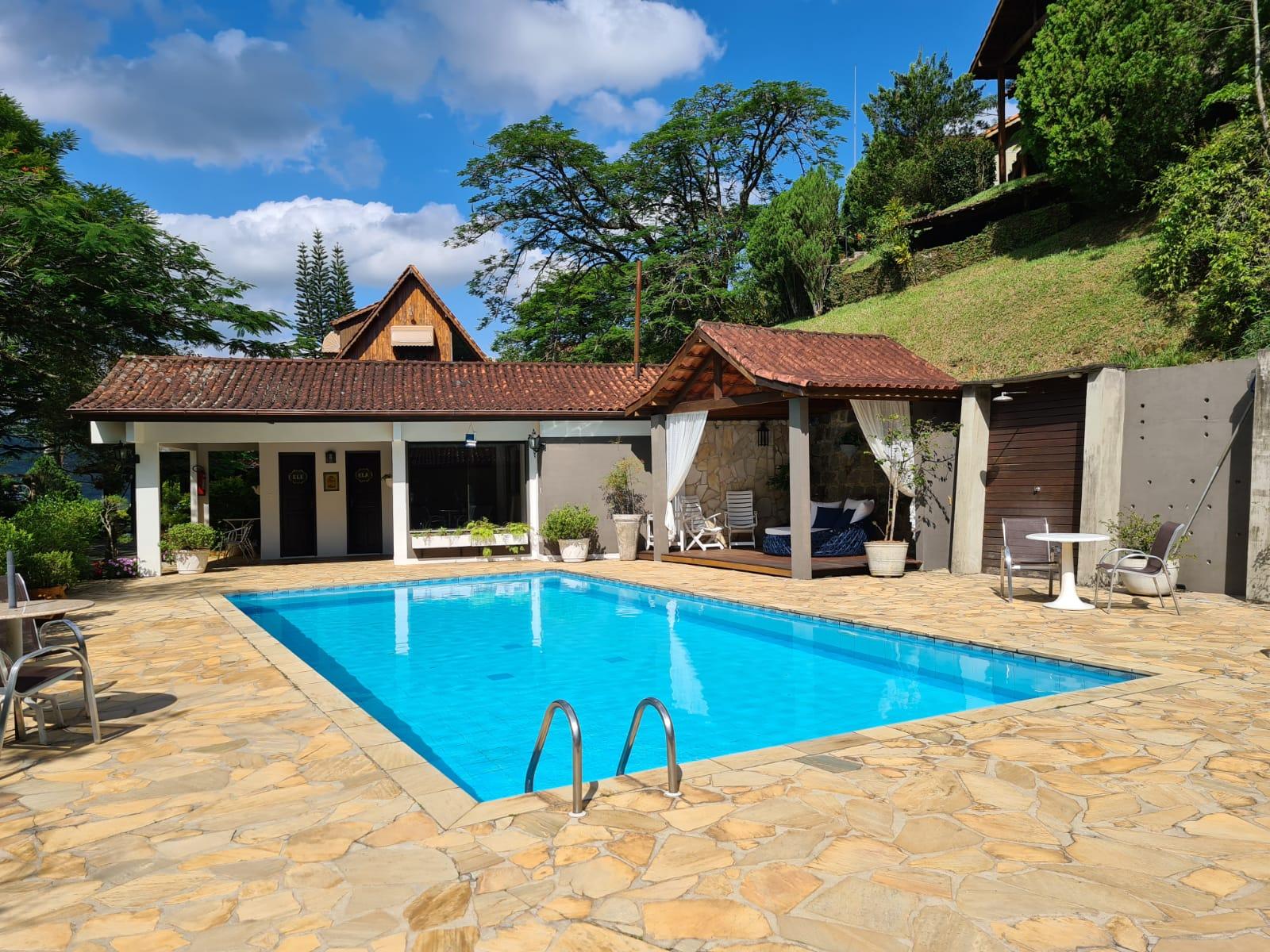 Vista da piscina Pousada Serra da Índia