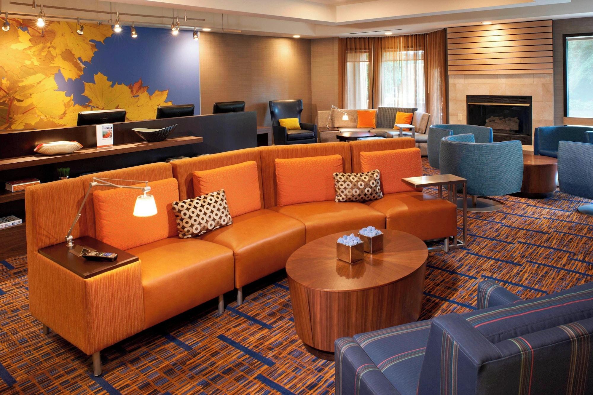 Vista Lobby Courtyard by Marriott Toledo Rossford/Perrysburg