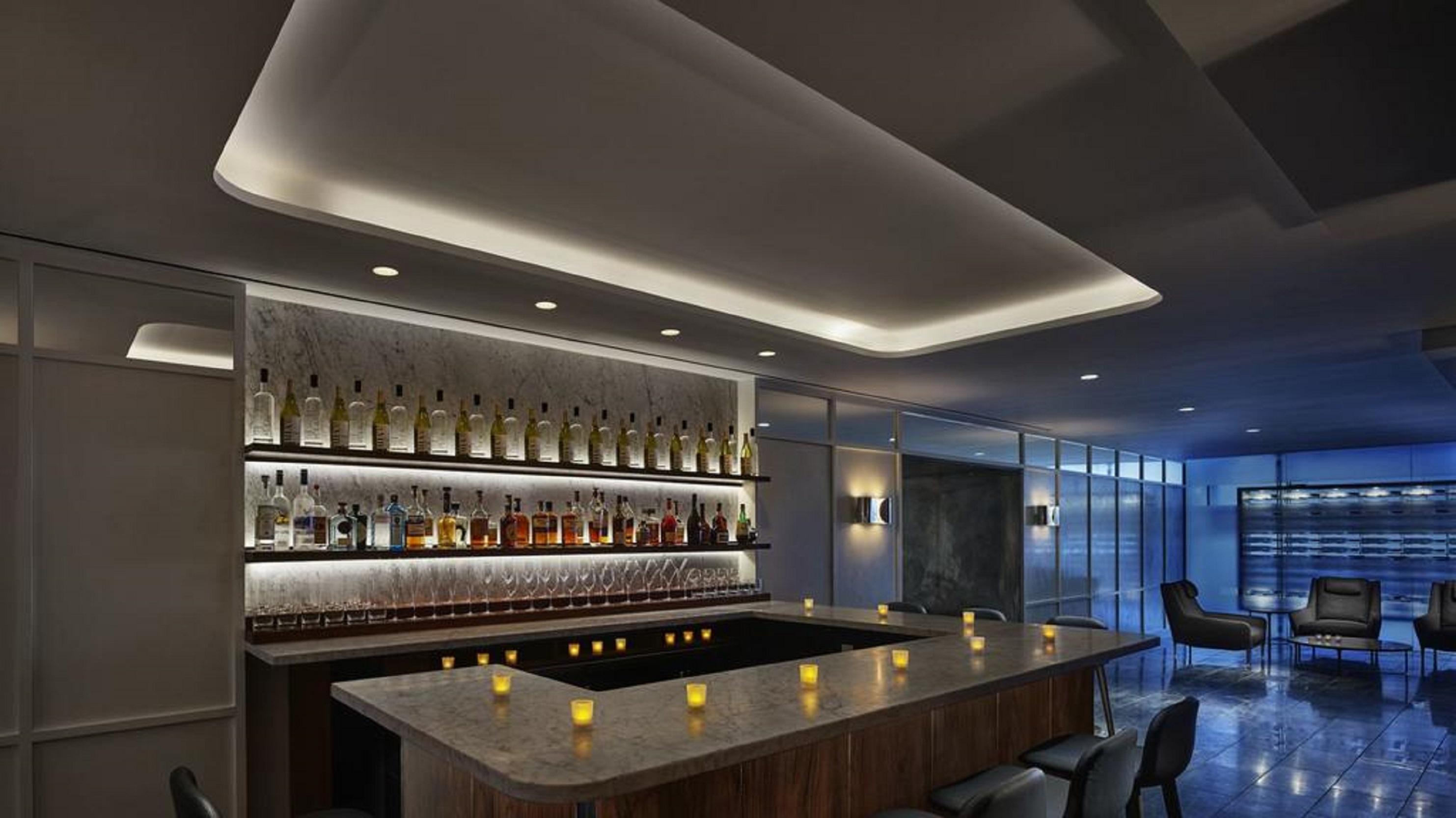 Bar/Salón AKA Central Park