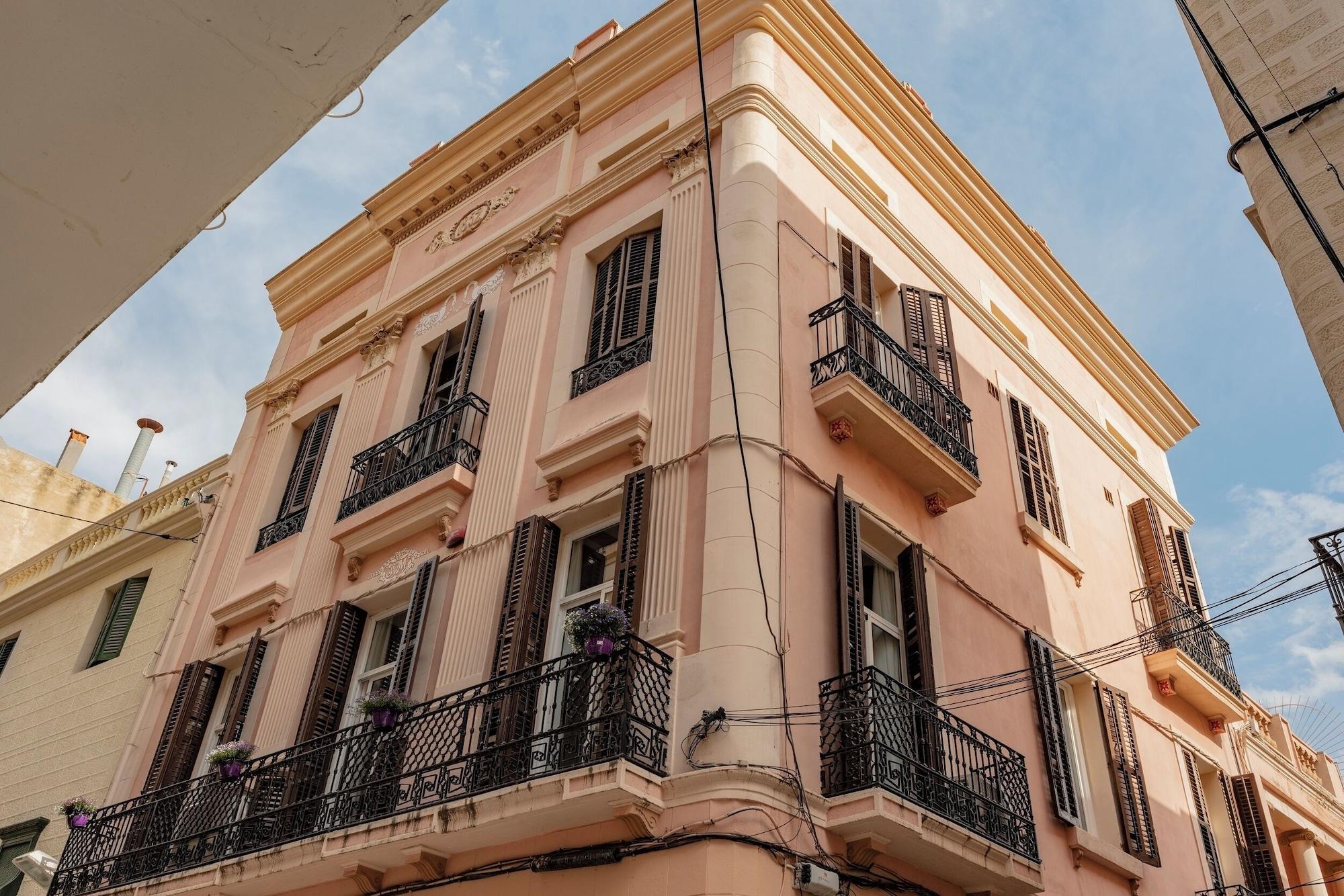 Vista Exterior Antonios Hostal