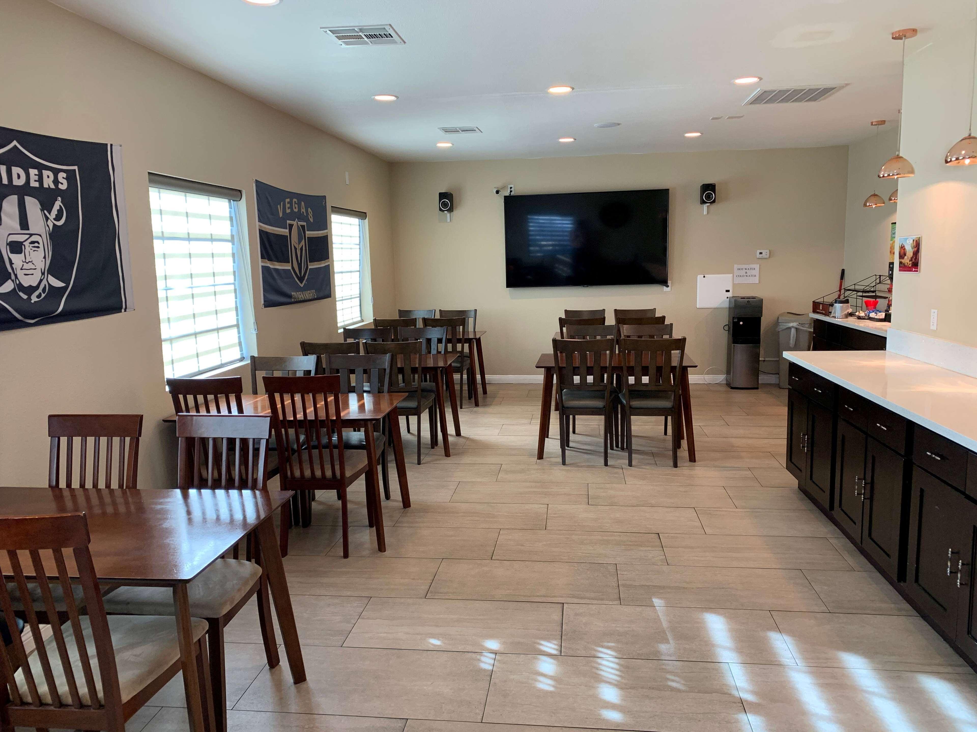 Restaurant Days Inn by Wyndham Las Vegas Airport Near the Strip