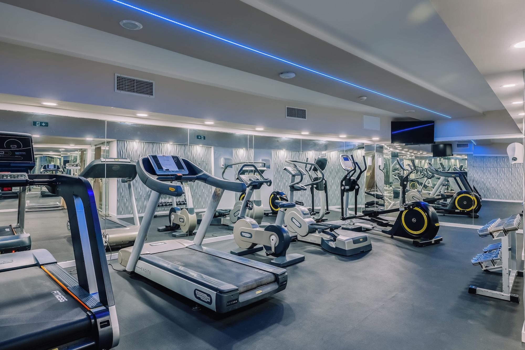 Gimnasio Grand Muthu Oura View Beach Club
