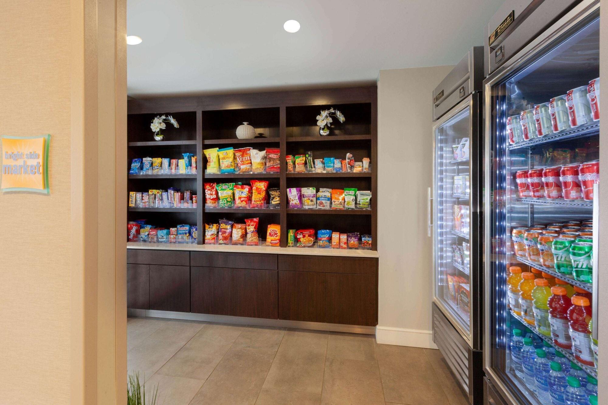 Restaurant La Quinta Inn & Suites by Wyndham Detroit Utica