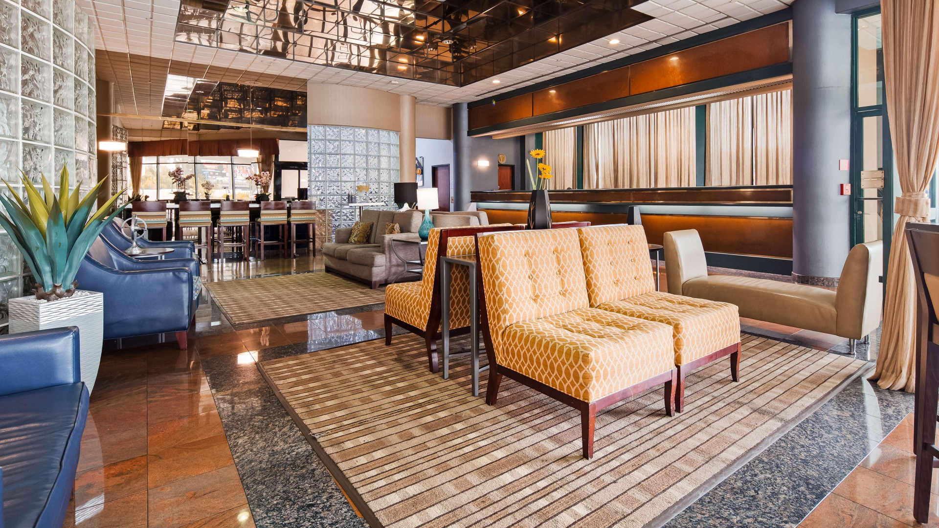 Vista Lobby Best Western Plus Suites Hotel - LAX&nbsp; Airport LA Stadium