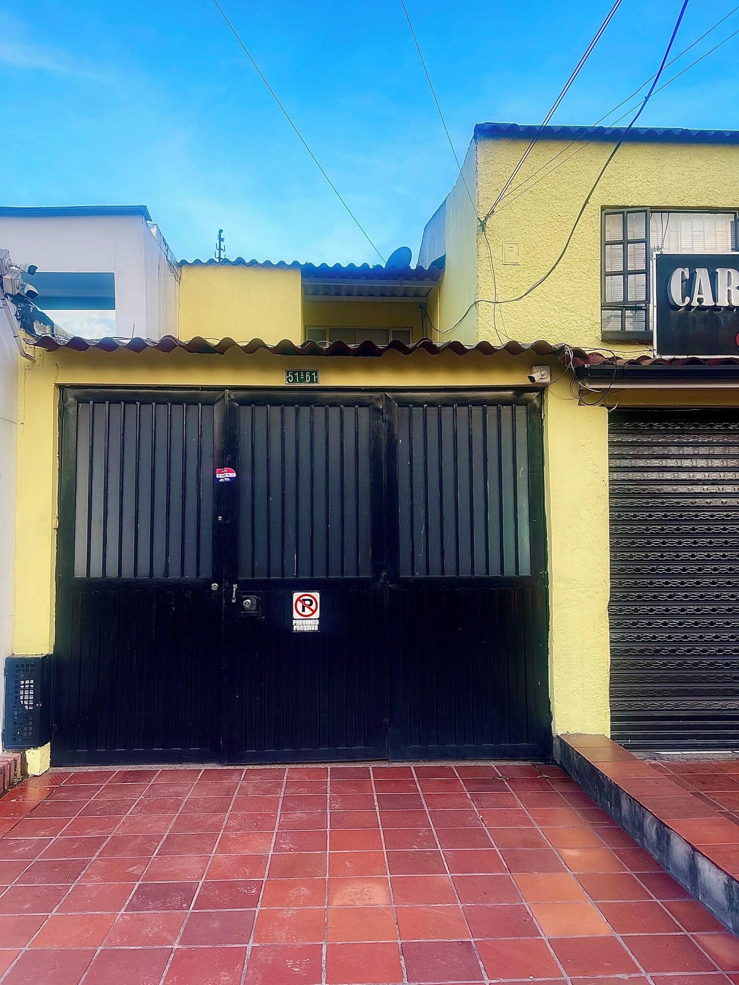 Varios A 5 minutos del aeropuerto