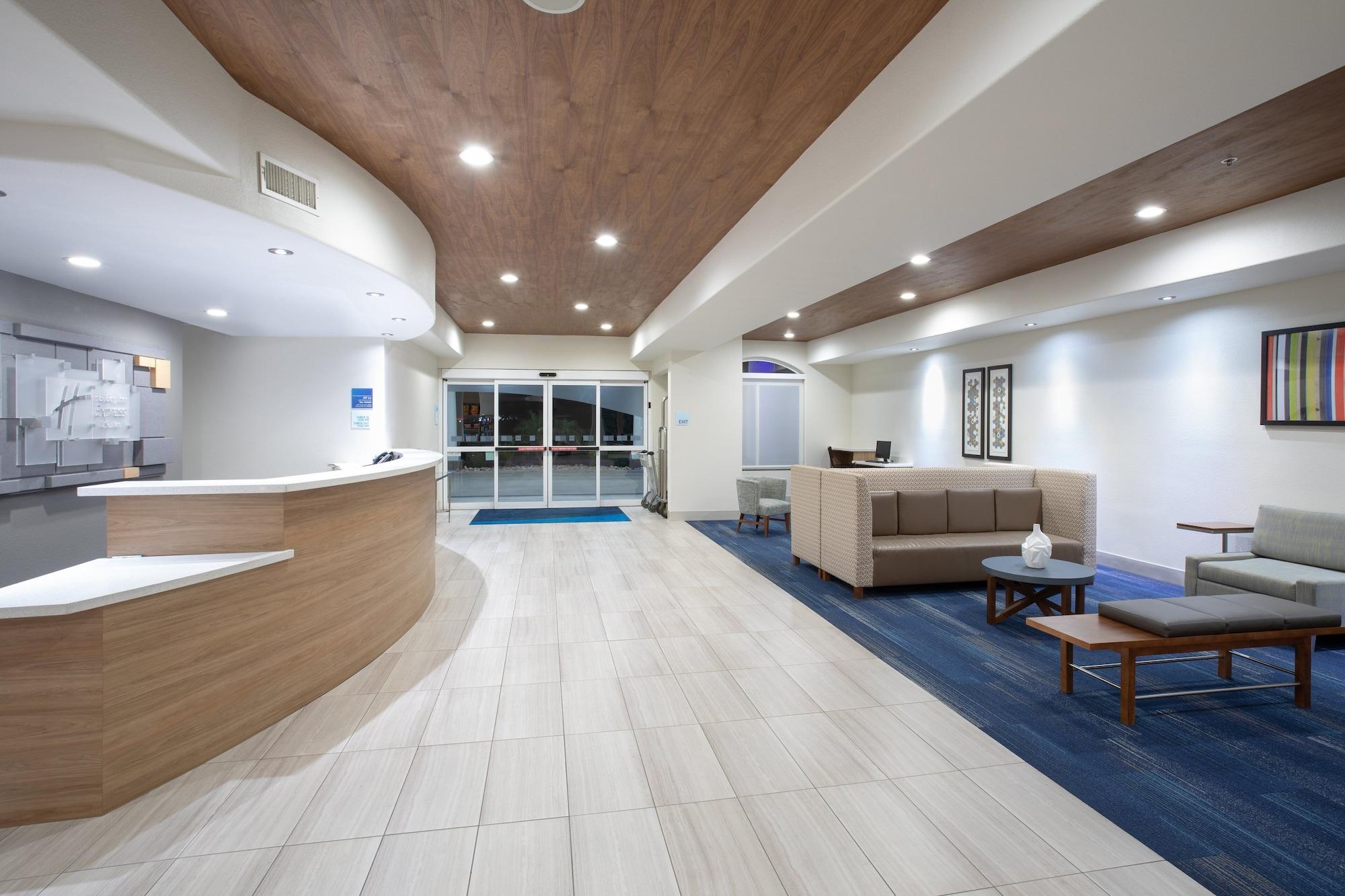 Vista Exterior Holiday Inn Express & Suites Chowchilla - Yosemite Park Area by IHG