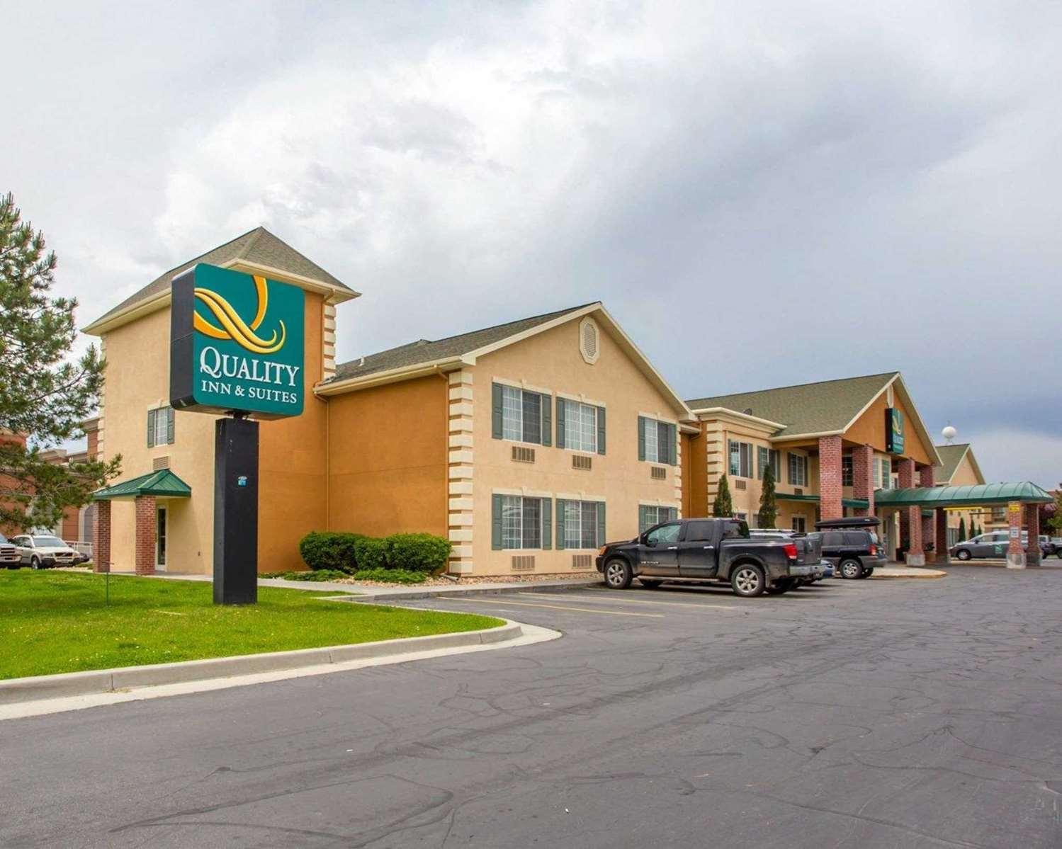 Vista Exterior Quality Inn & Suites Airport West