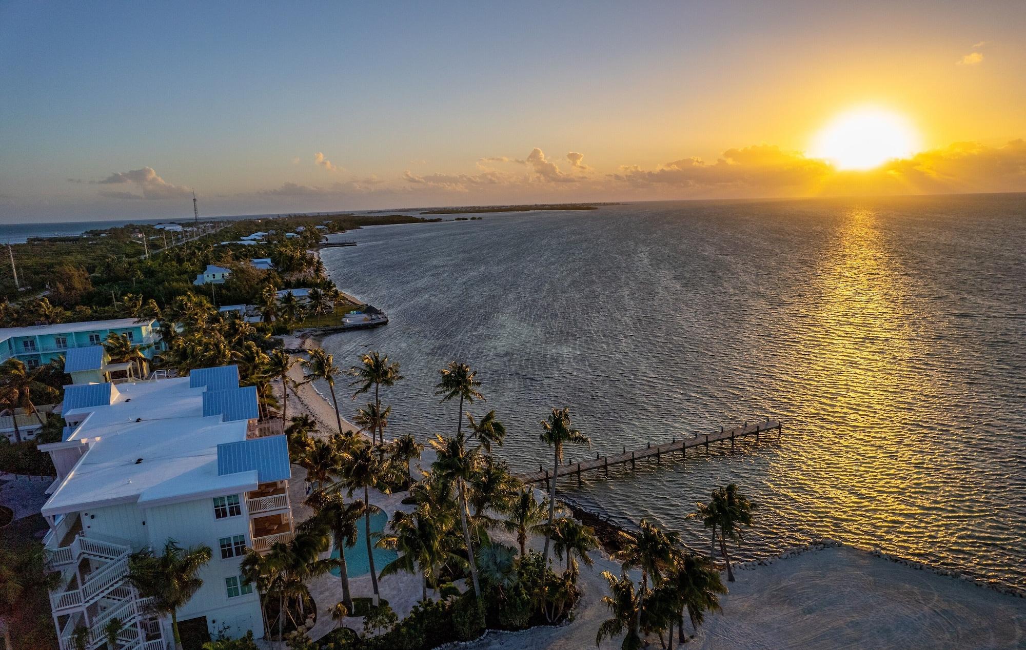 Vista Exterior Grassy Flats Resort & Beach Club