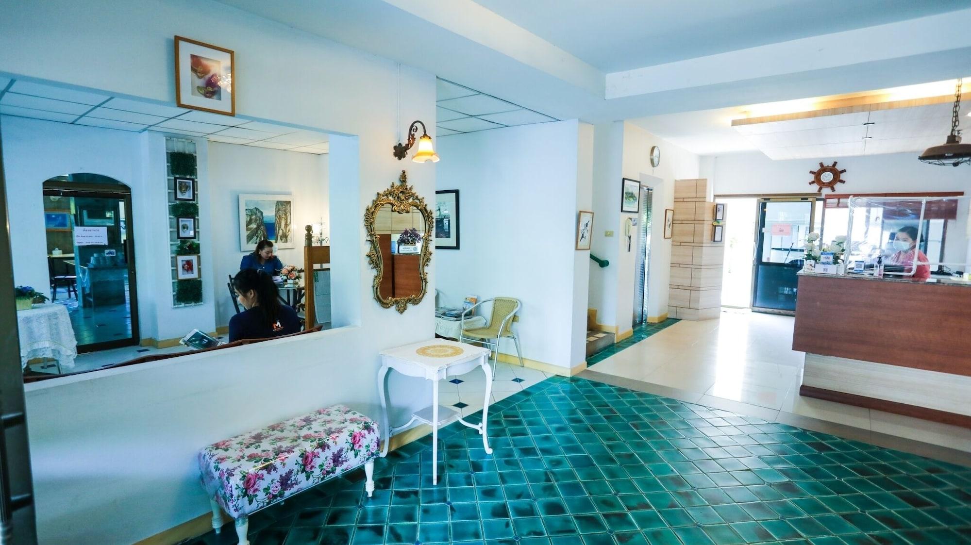 Vista Lobby Central Place Hotel