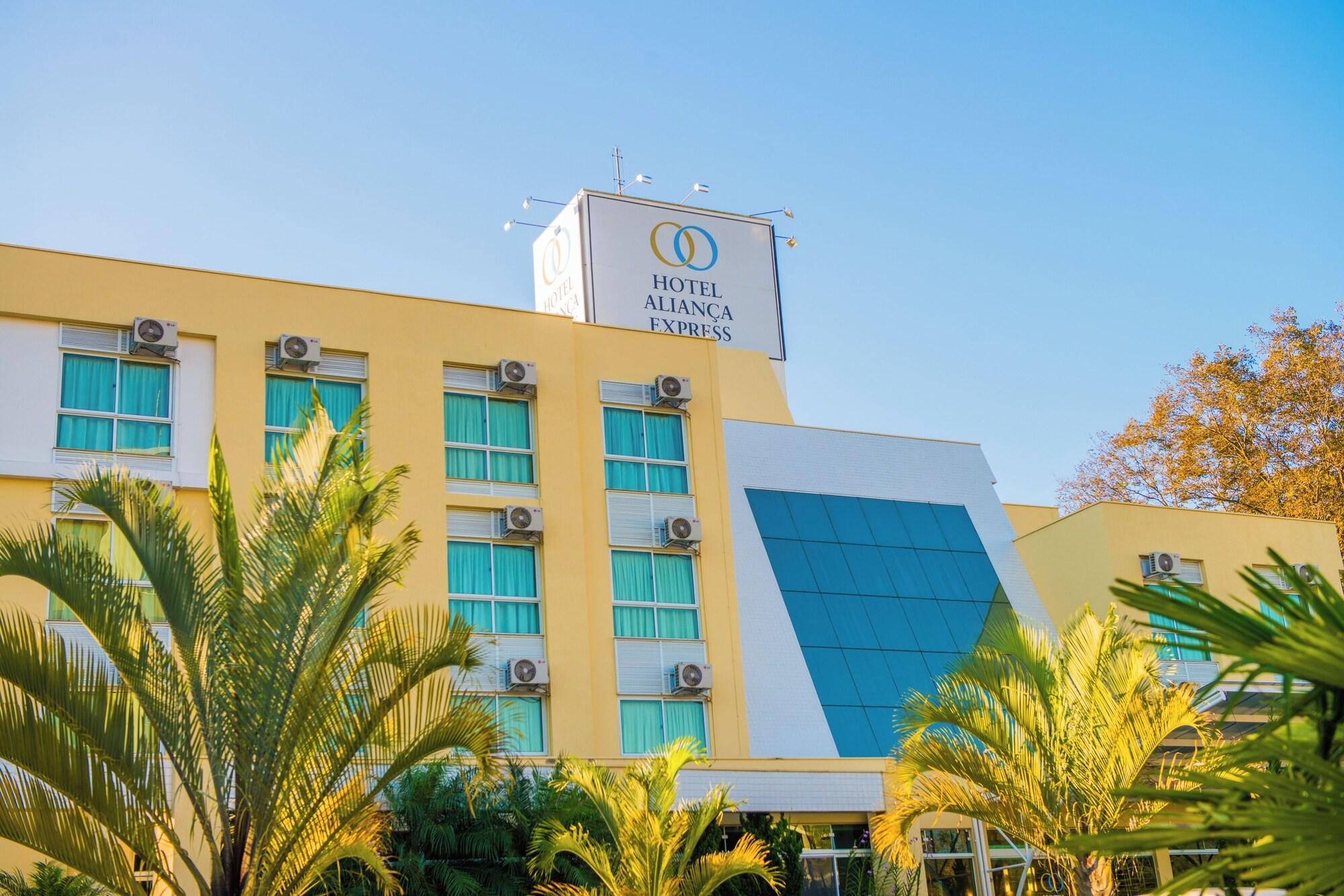 Vista Exterior Hotel Aliança Express