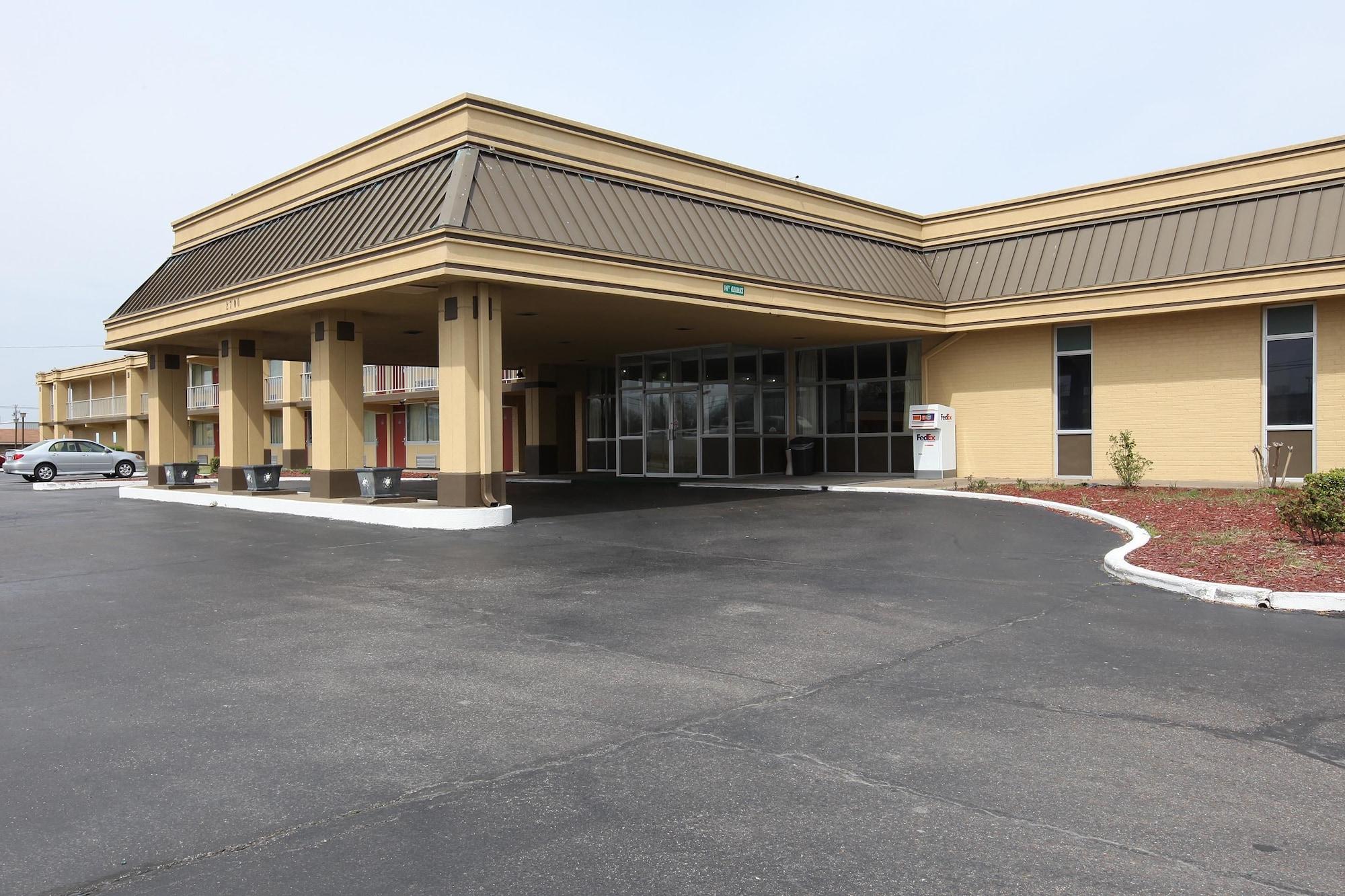 Vista Exterior Americas Best Value Inn & Suites Greenville