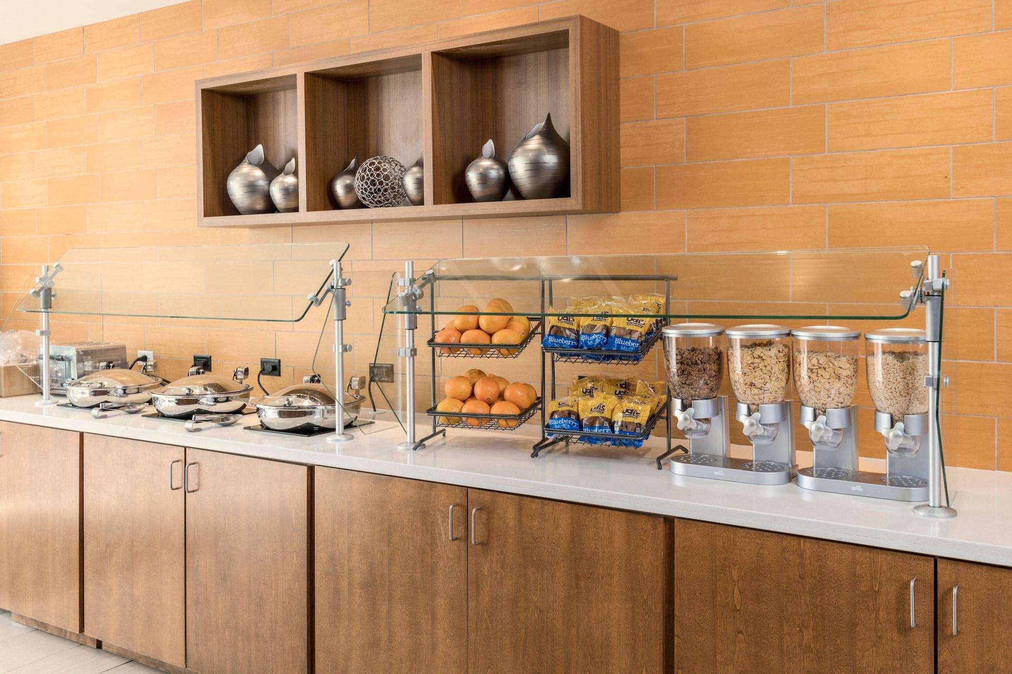 Restaurant SpringHill Suites by Marriott Lafayette South at River Ranch