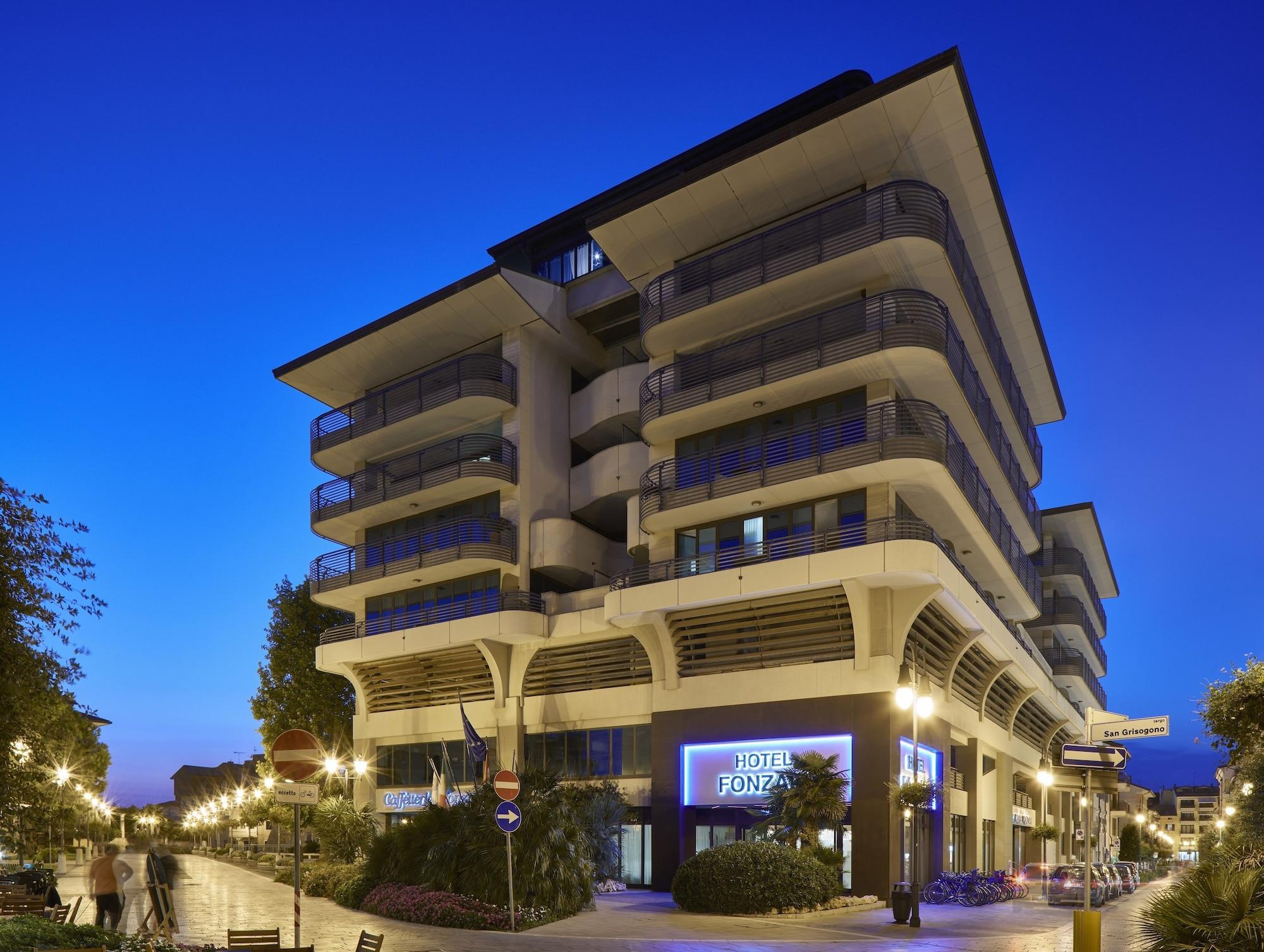 Vista Exterior Hotel Fonzari