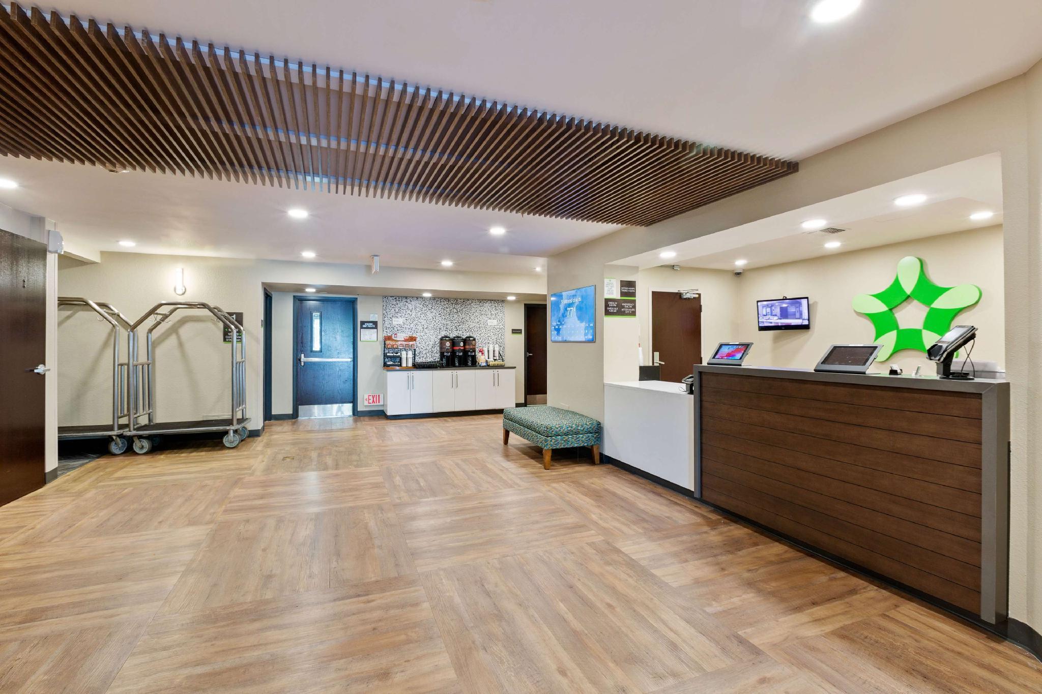 Vista Lobby Extended Stay America Premier Suites - Union City - Dyer St.
