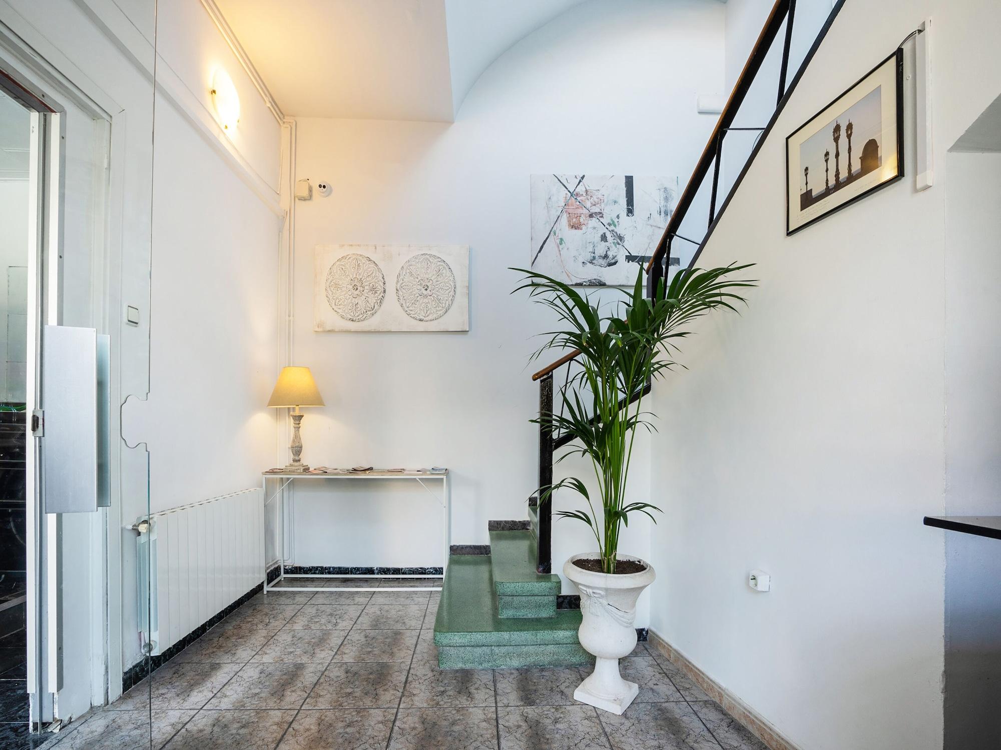 Vista Lobby Hostal El Patio de la Luna by Vivere Stays