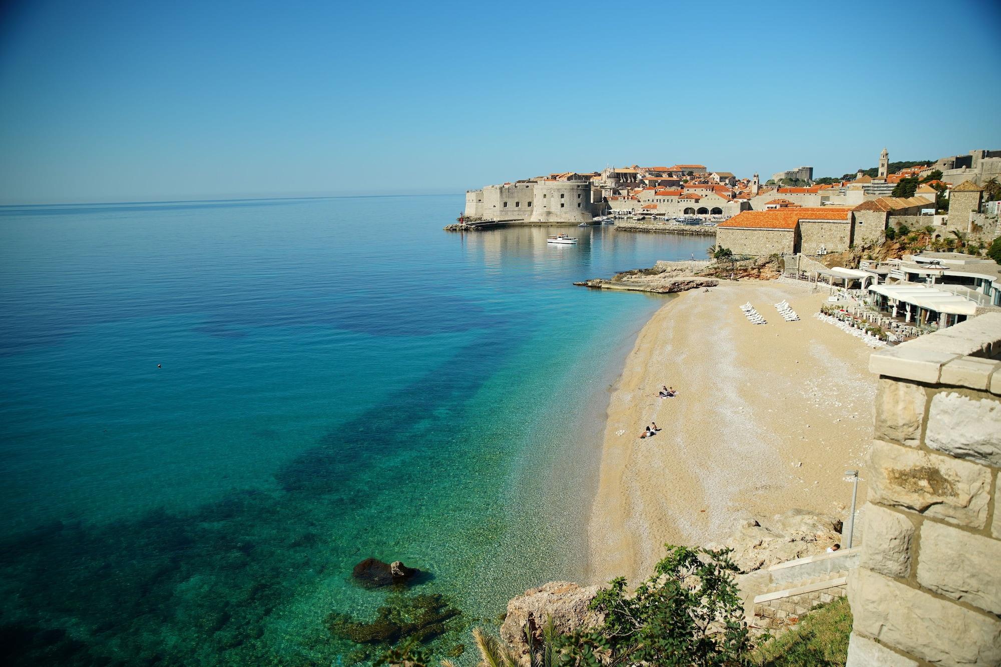 Varios Old Town Sunrise Apartments
