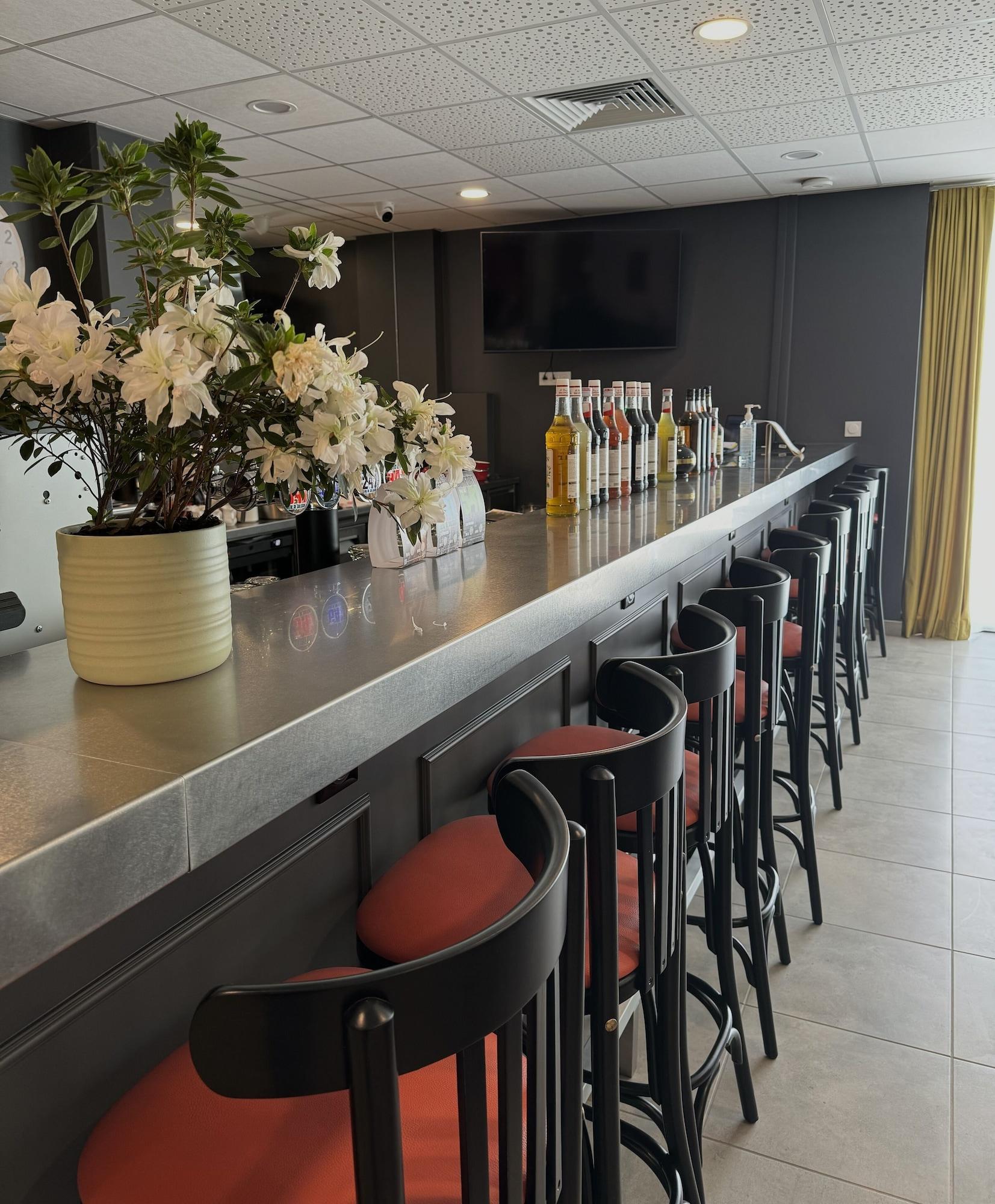 Bar/Salón Beelodge Hôtel Blois Centre
