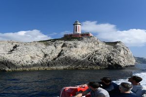 Actividad - Oferta: Explore la costa de Capri en barco con degustación de limoncello - Tour de día completo