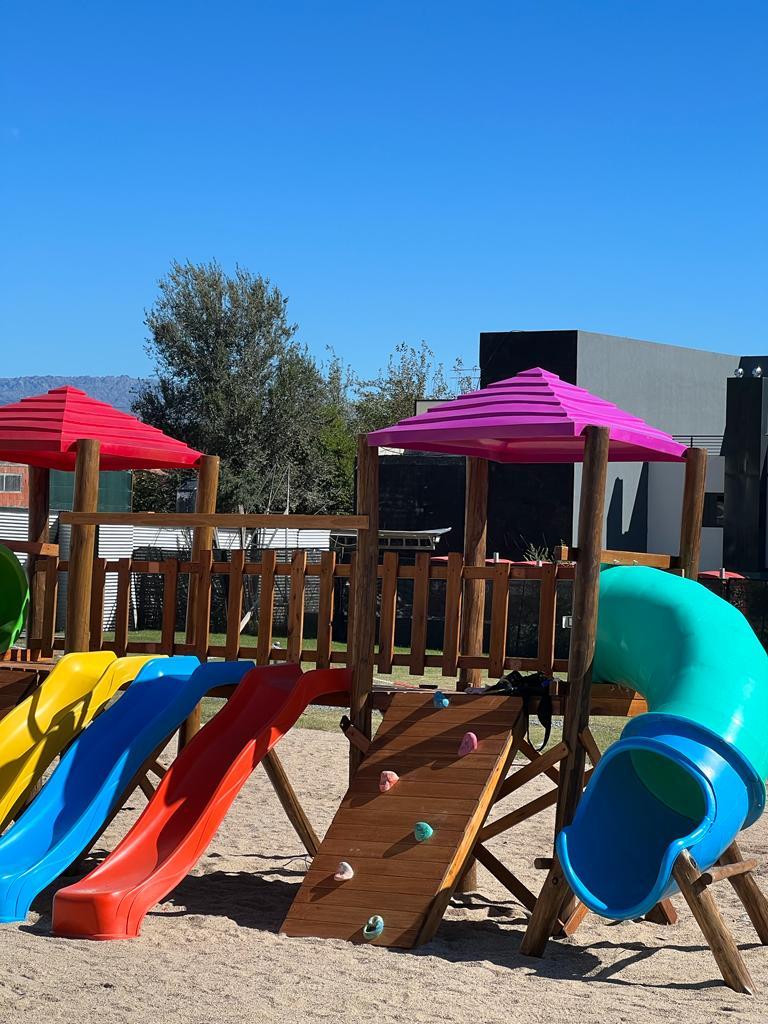 Vista Exterior Howard Johnson Plaza Villa Carlos Paz