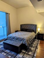 Alquiler Vacacional - High-rise luxury condo a block off Fremont St!