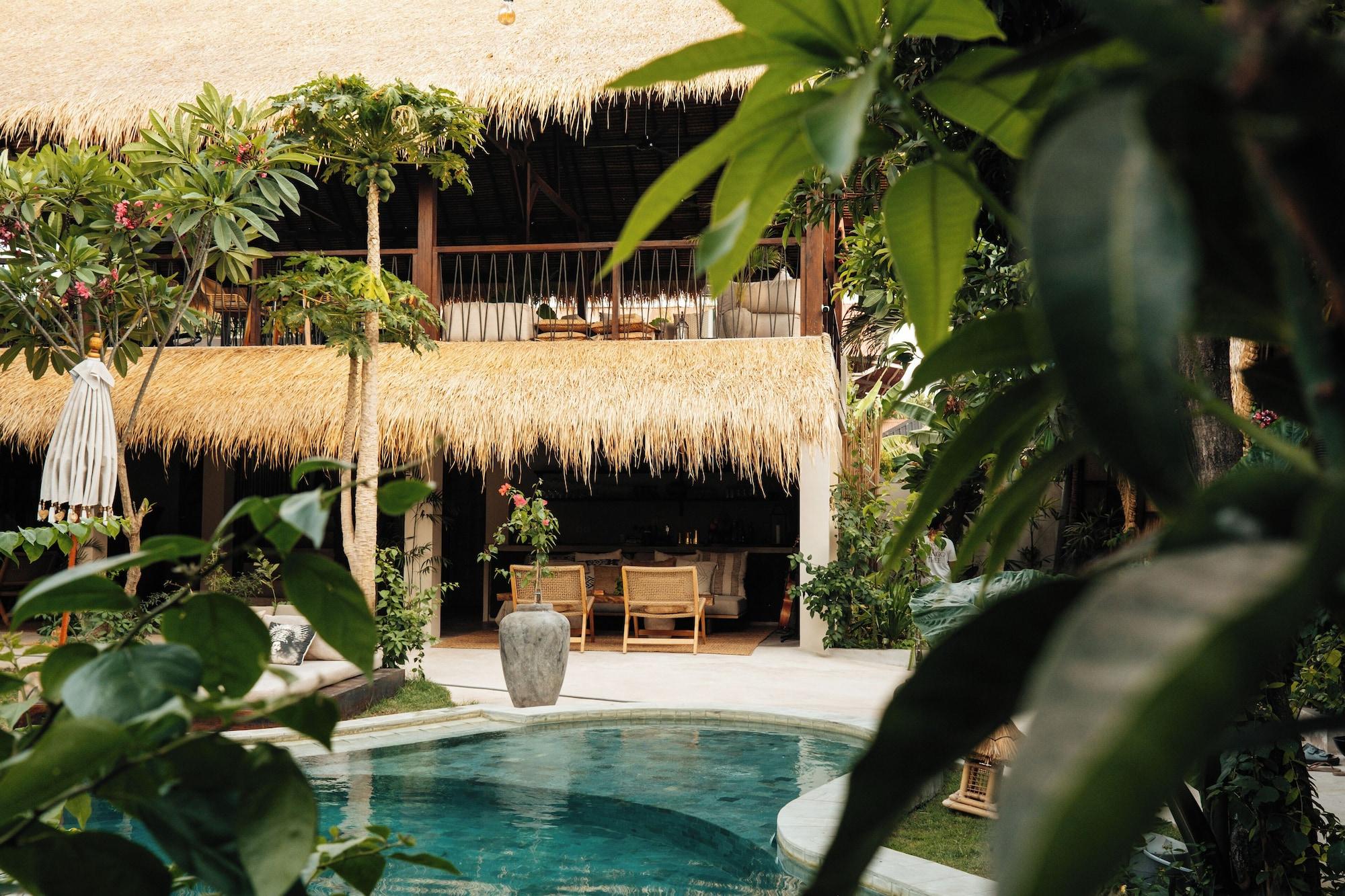 Varios Hani Hideaway