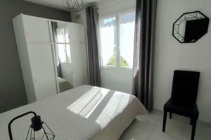 Alquiler Vacacional - T2, 350 m from Bodri BEACH, Sea view, Air-conditioning, on large landscaped grounds.